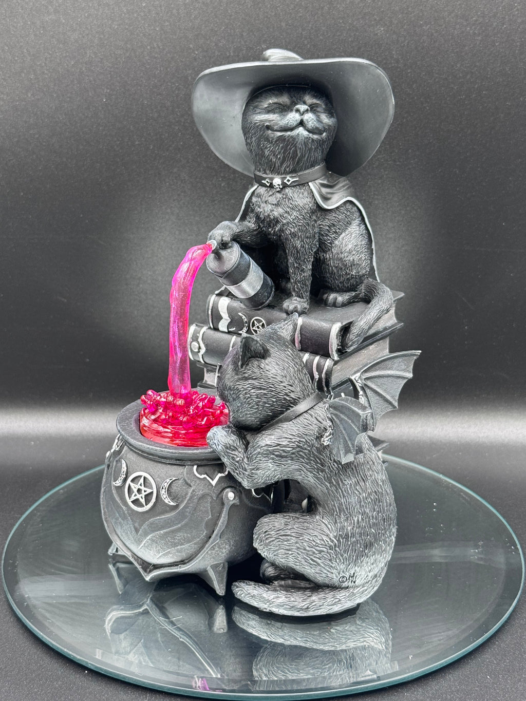 Cult Cuties Malpuss and Purrah Curious Cauldron 18.5cm