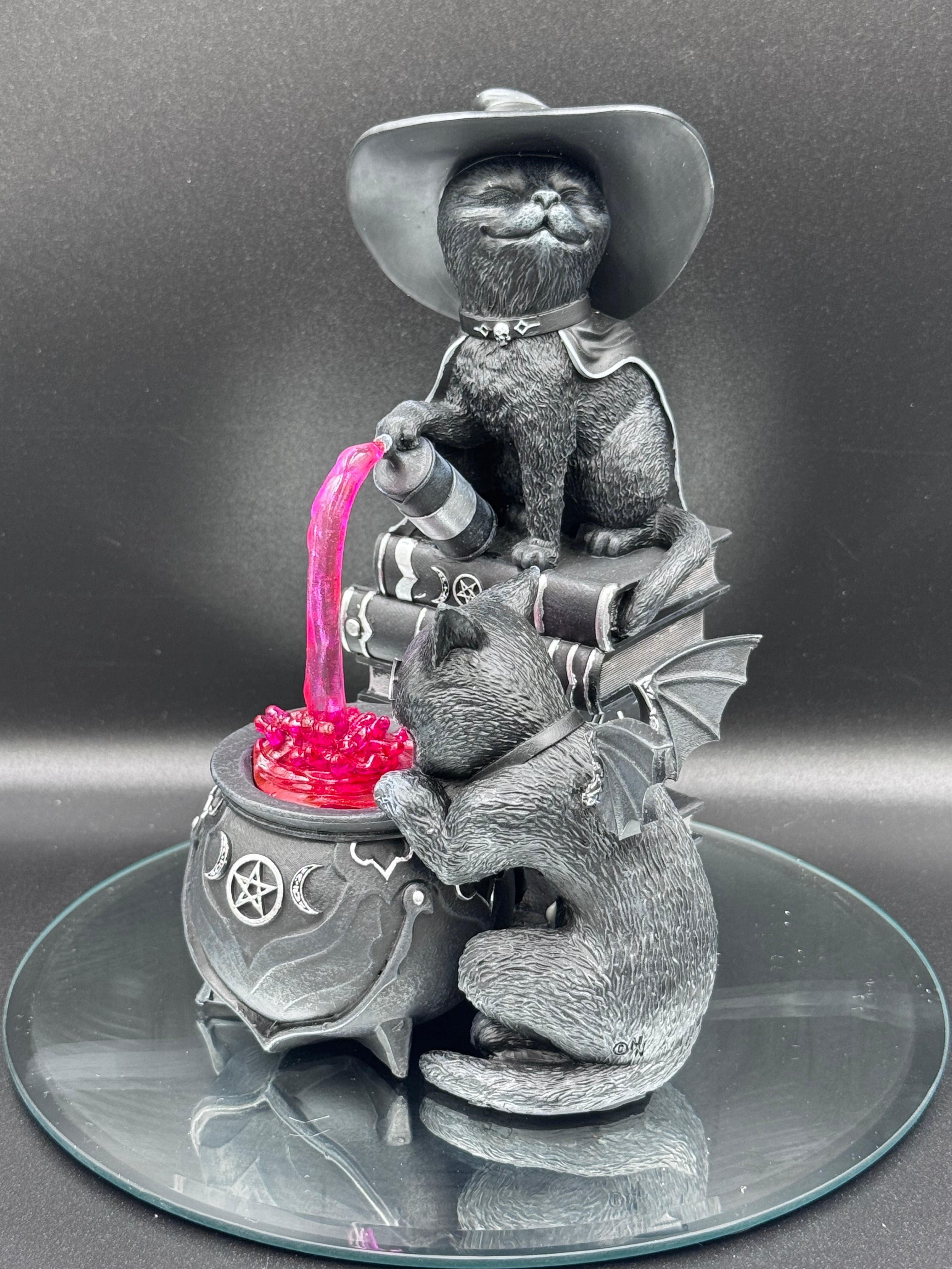 Cult Cuties Malpuss and Purrah Curious Cauldron 18.5cm
