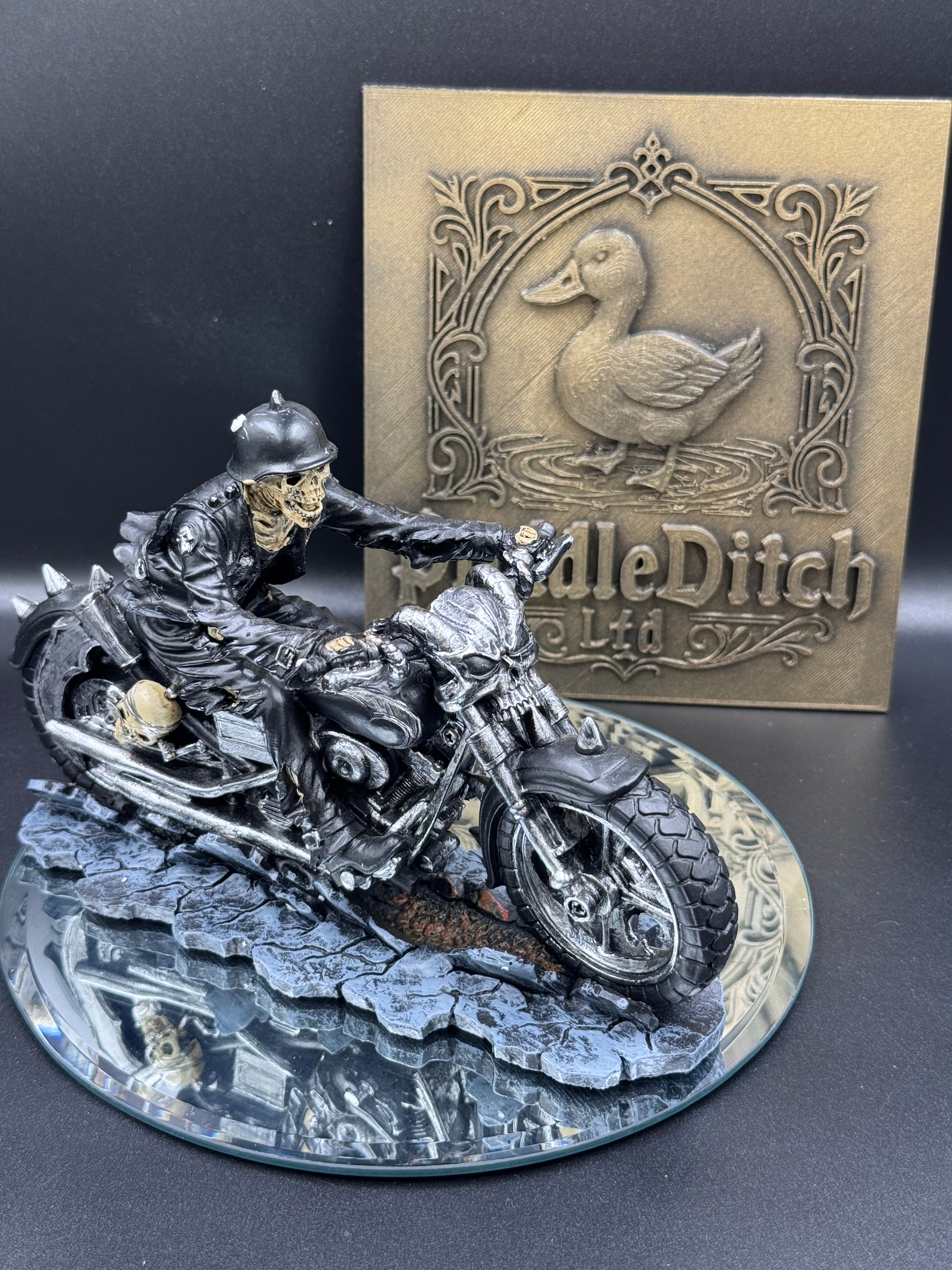 Hell on the Highway (JR) 20.5cm