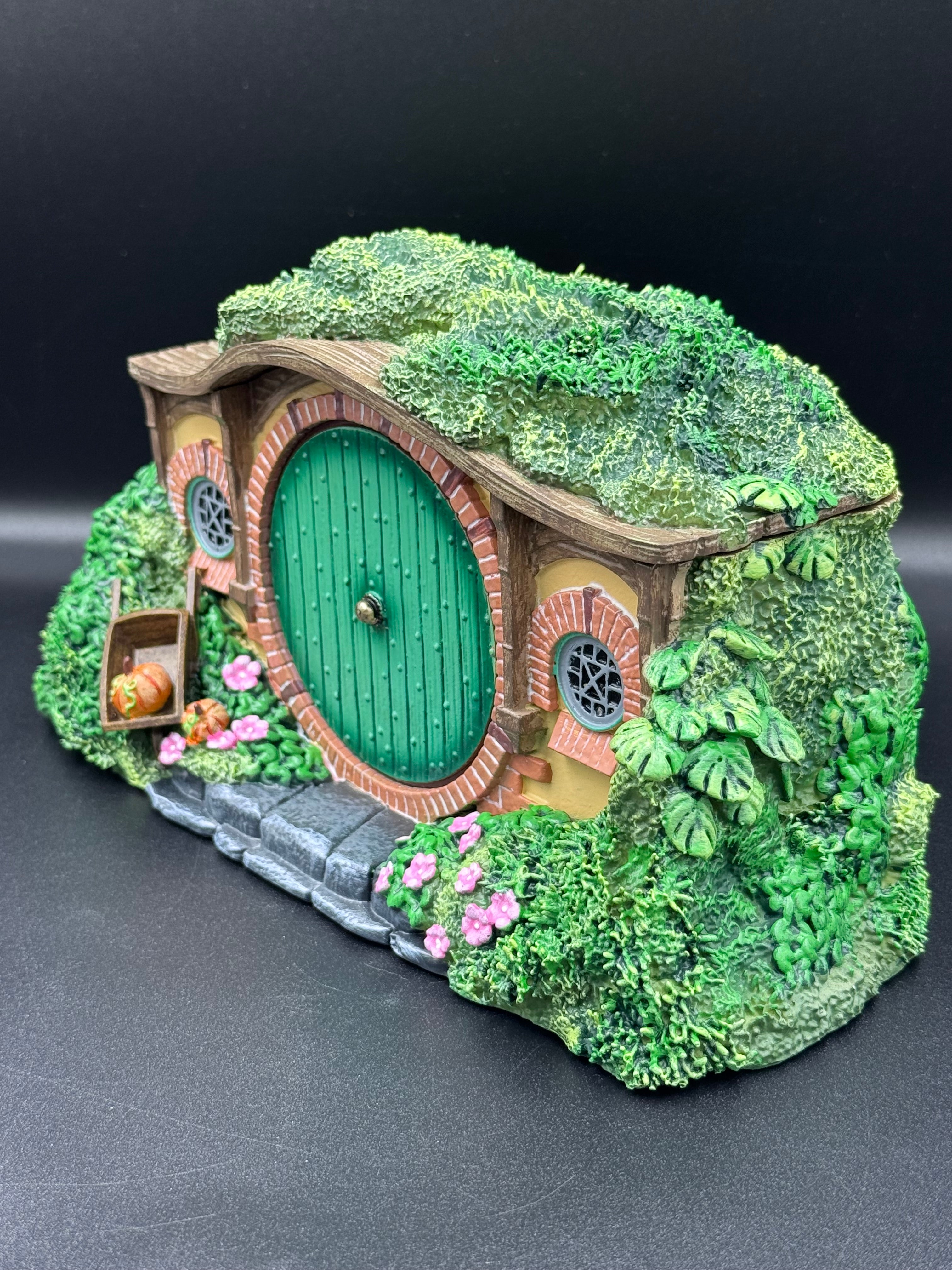 Lord of the Rings The Shire Box 23.4cm