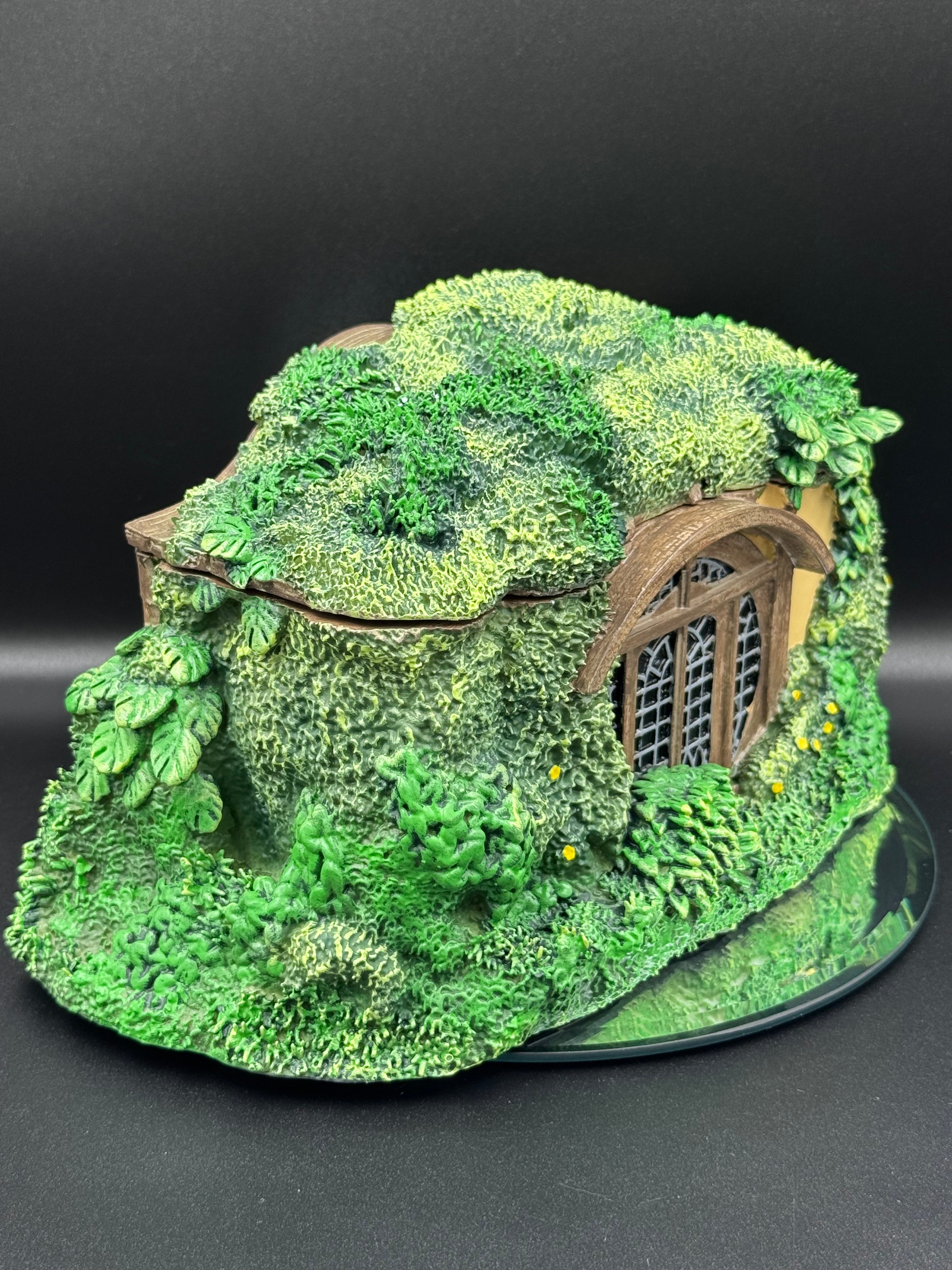 Lord of the Rings The Shire Box 23.4cm