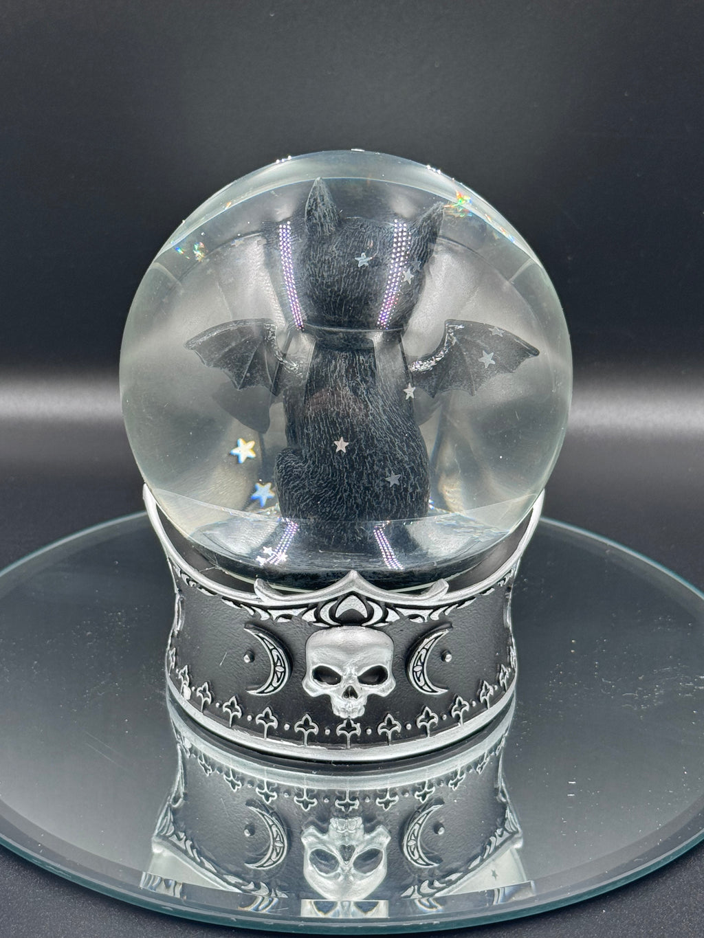 Cult Cuties Malpuss Snow Globe 13cm