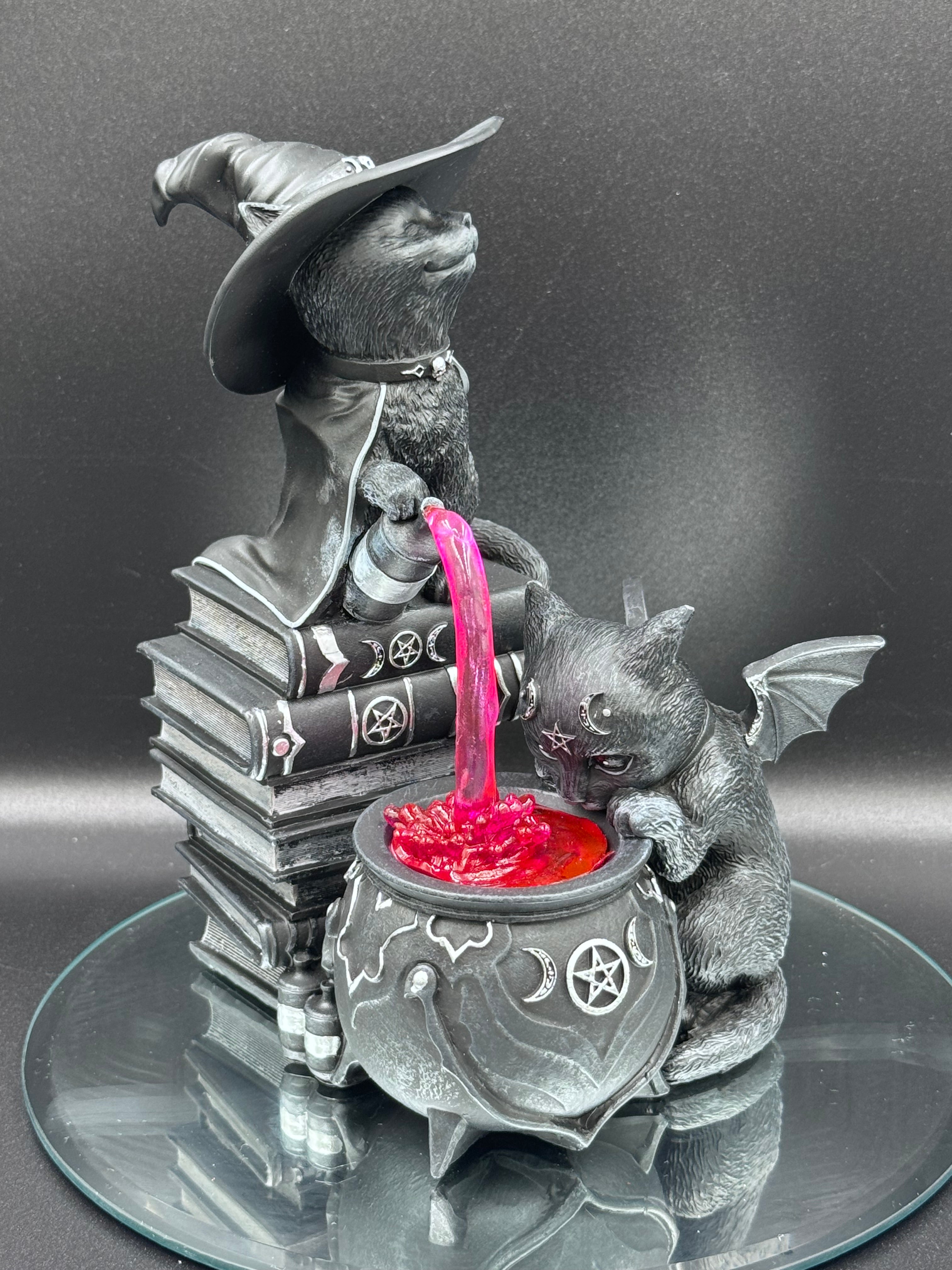 Cult Cuties Malpuss and Purrah Curious Cauldron 18.5cm