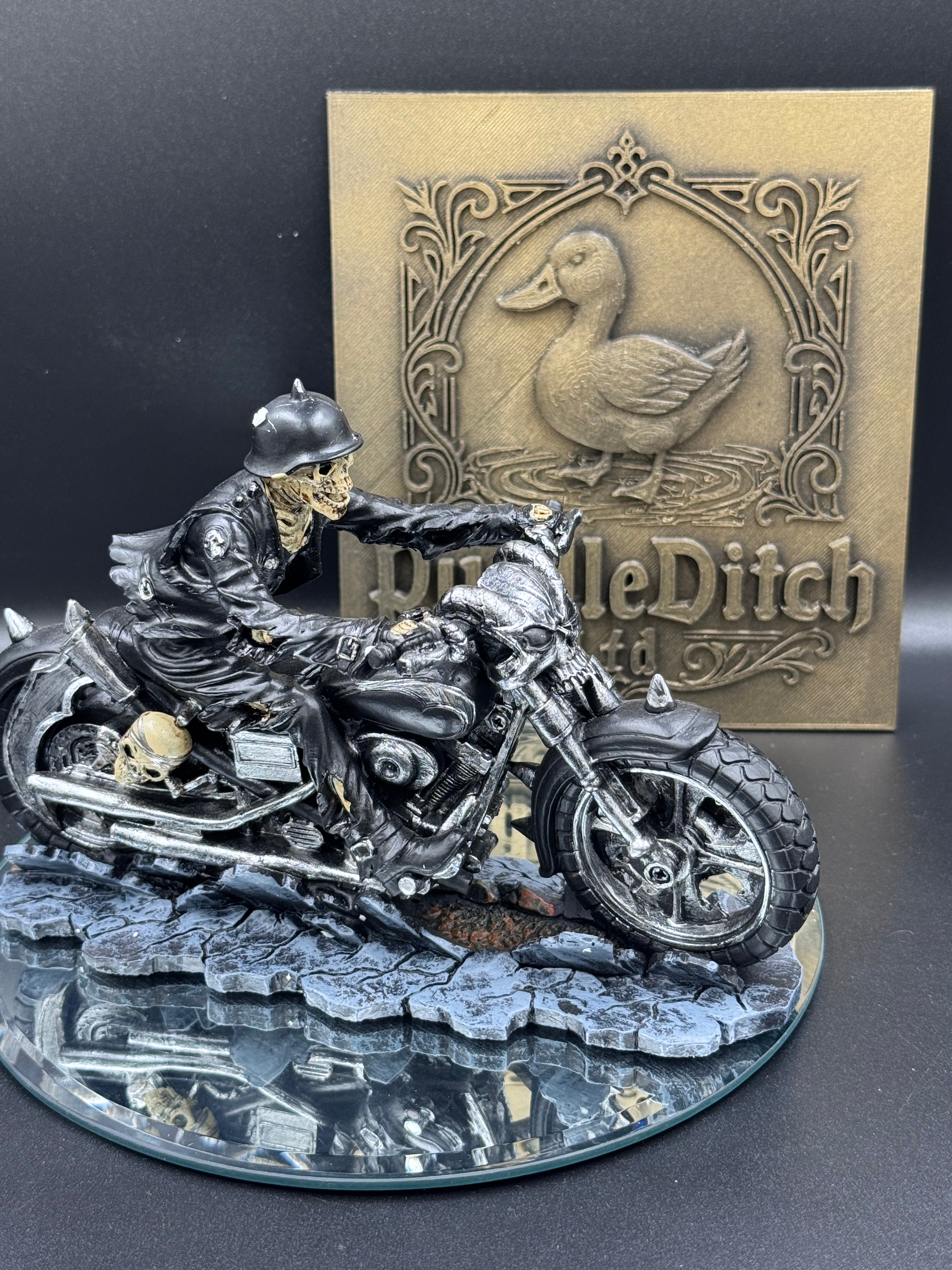 Hell on the Highway (JR) 20.5cm