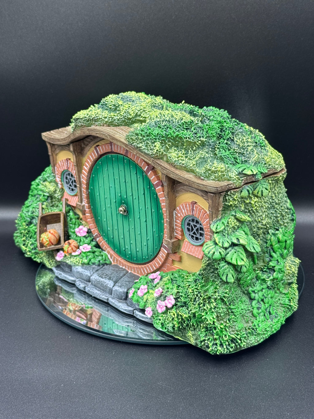 Lord of the Rings The Shire Box 23.4cm