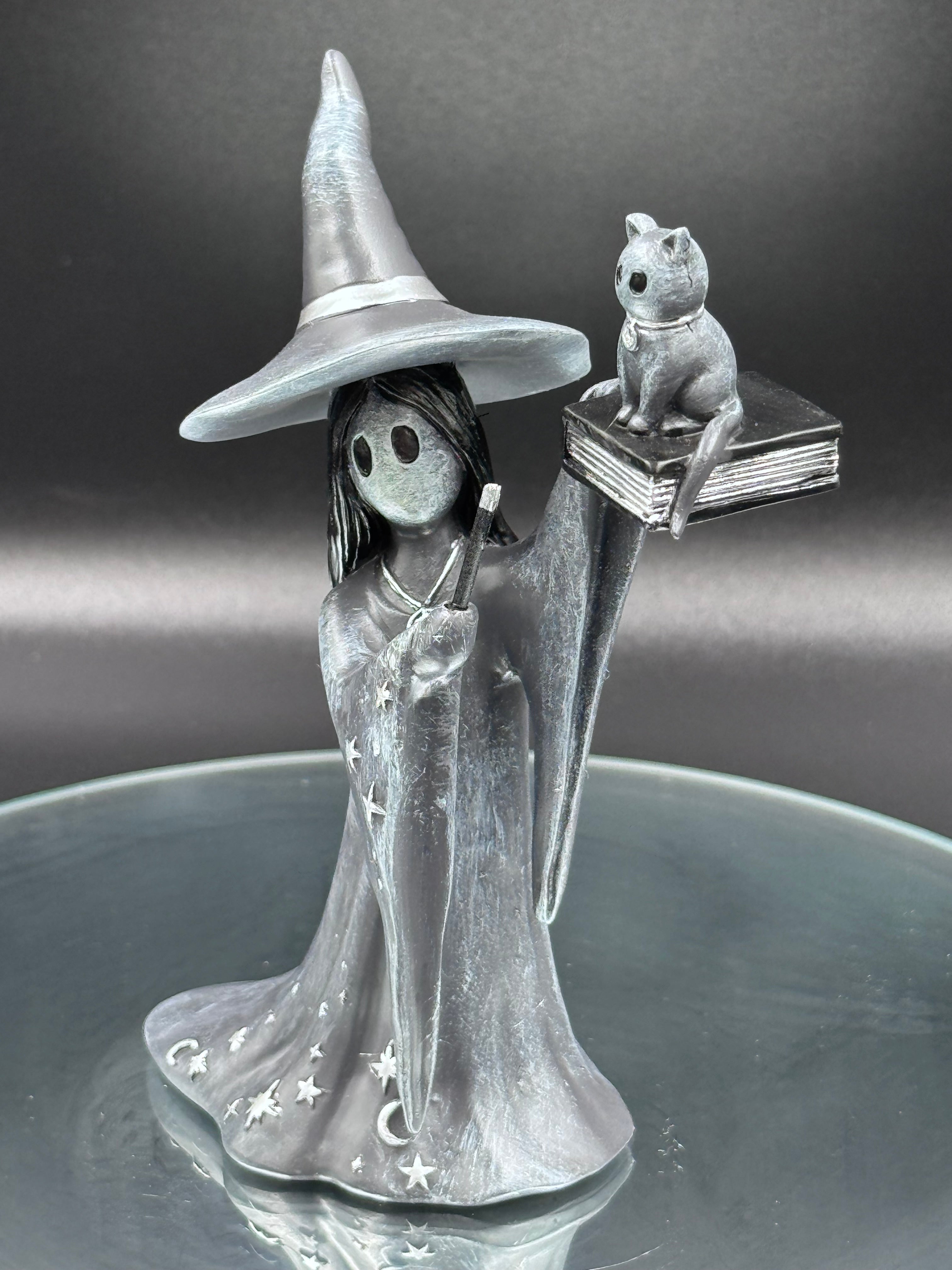 Little Souls Shimmer Witch Cat Figurine 12.5cm | Nemesis Now