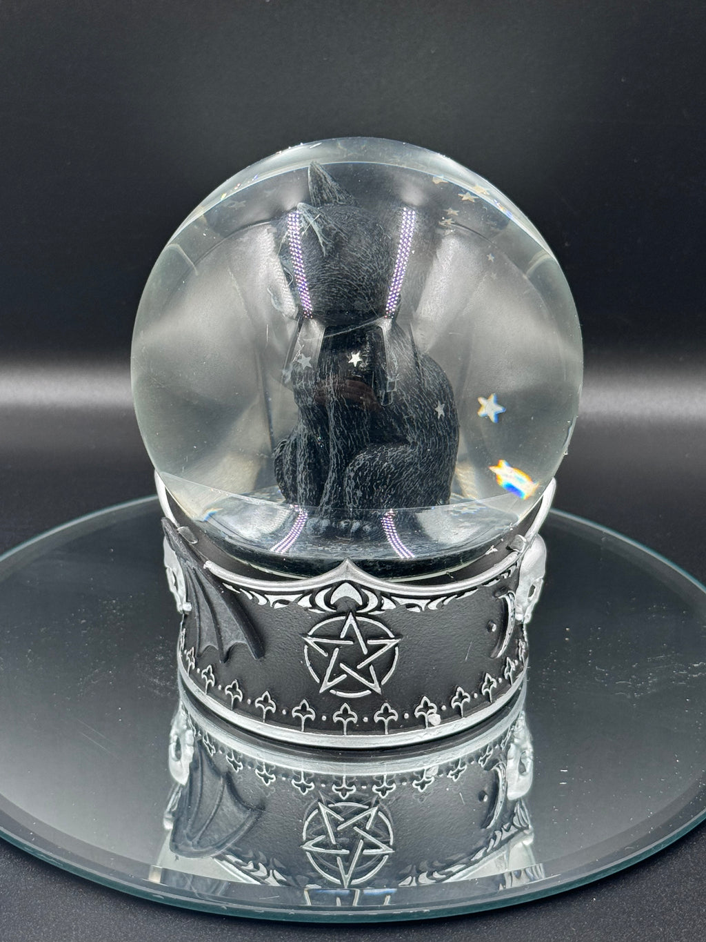 Cult Cuties Malpuss Snow Globe 13cm