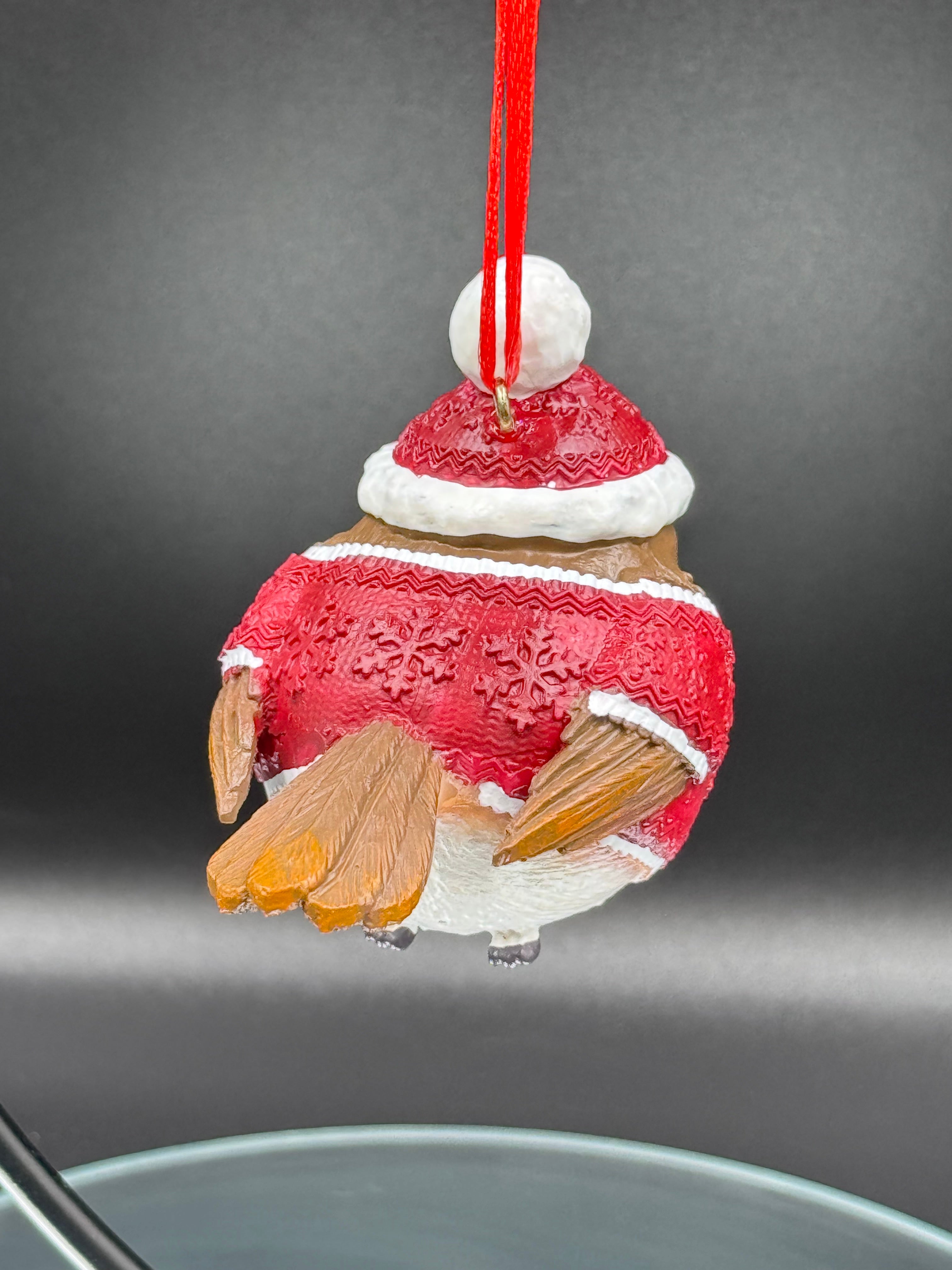 Robin Winter Warmth Hanging Ornament | Festive Robin Decoration | 7cm