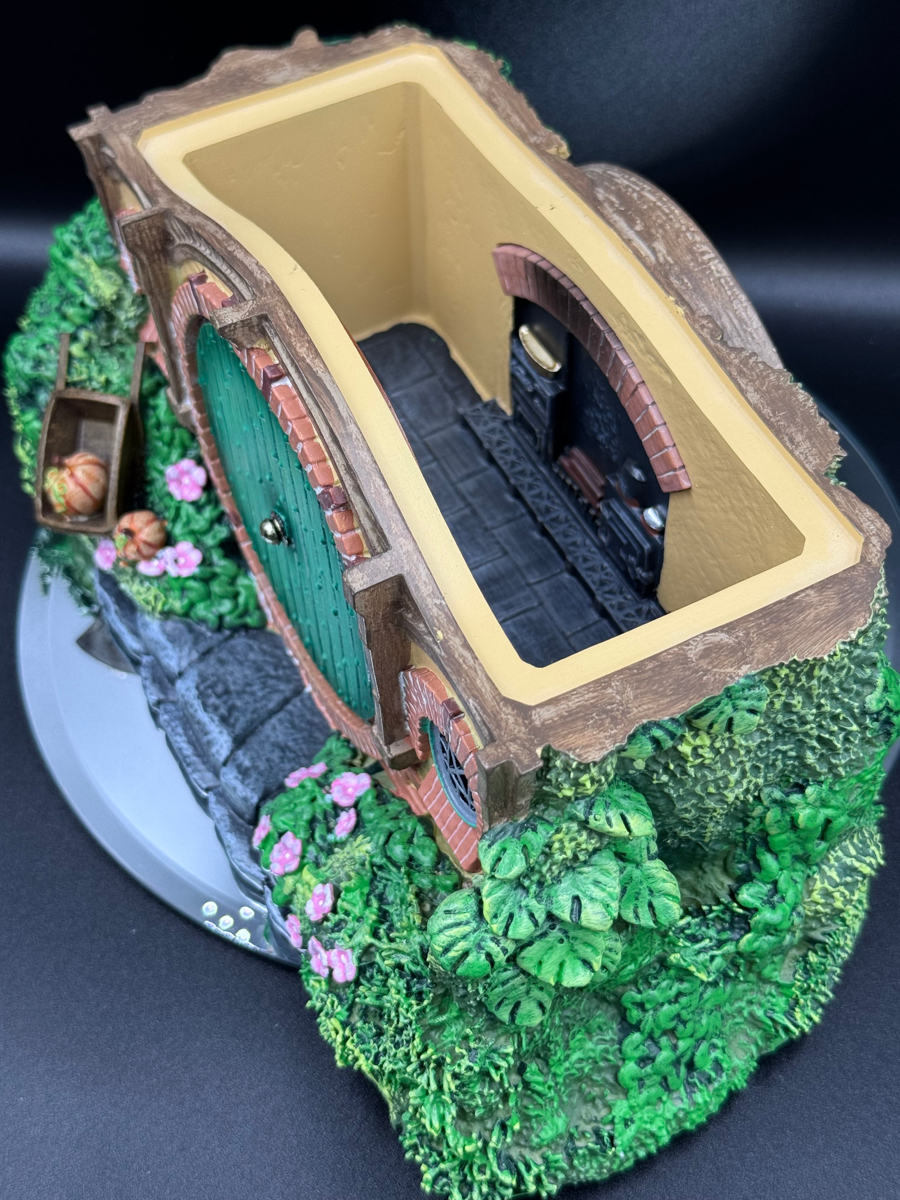 Lord of the Rings The Shire Box 23.4cm