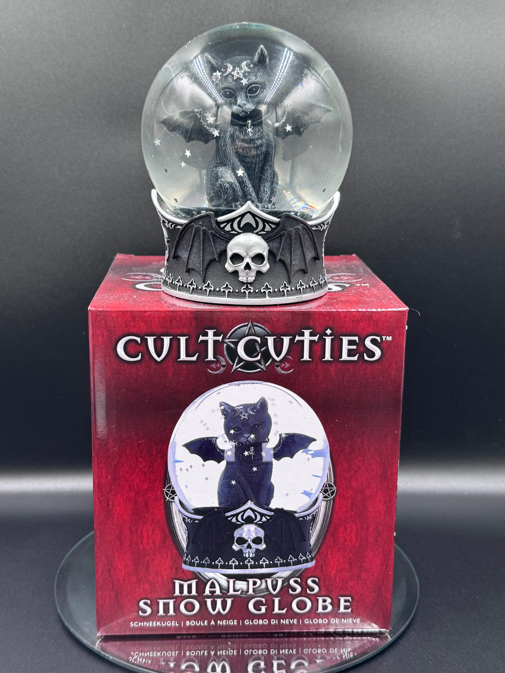 Cult Cuties Malpuss Snow Globe 13cm
