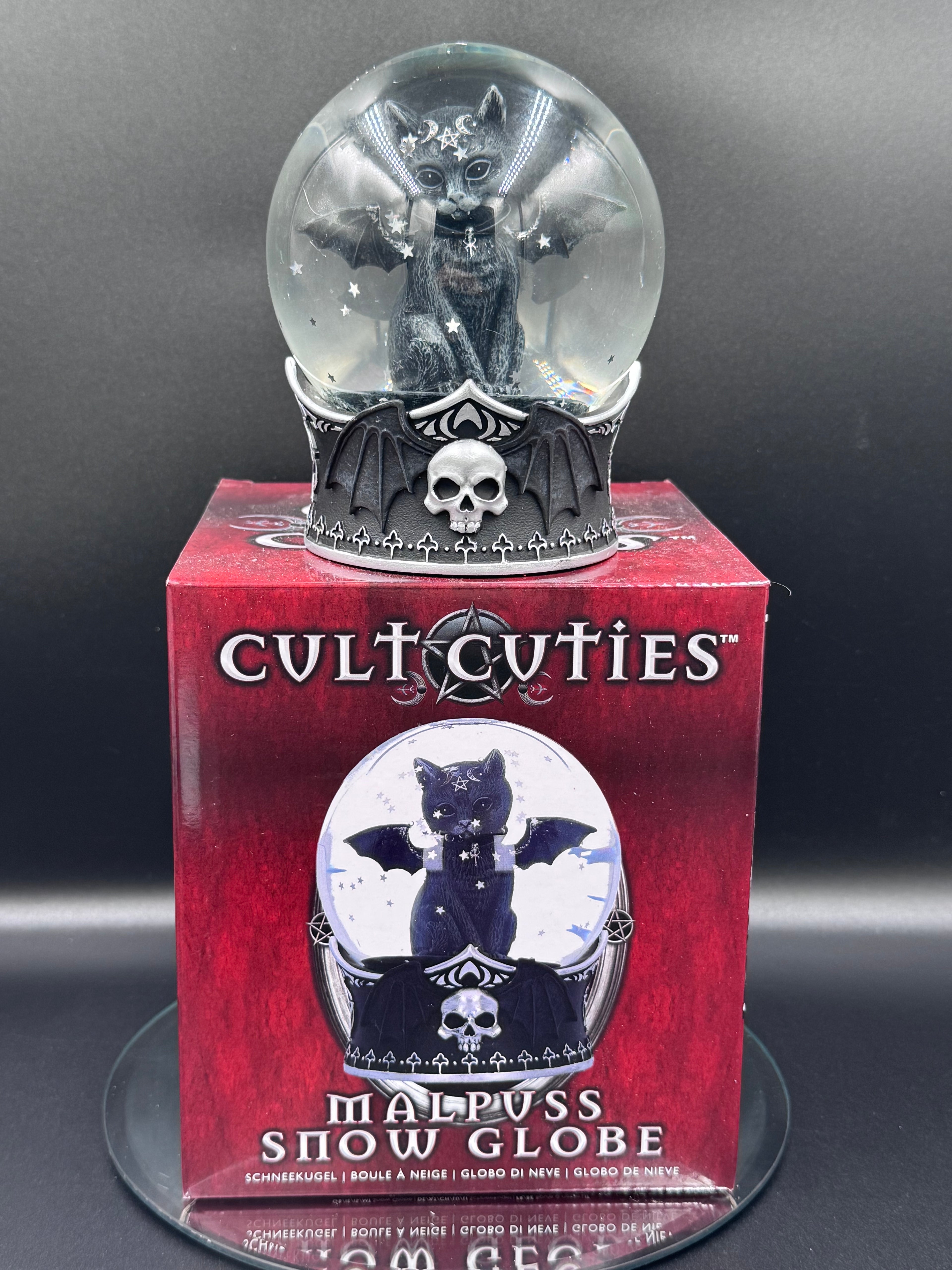 Cult Cuties Malpuss Snow Globe 13cm