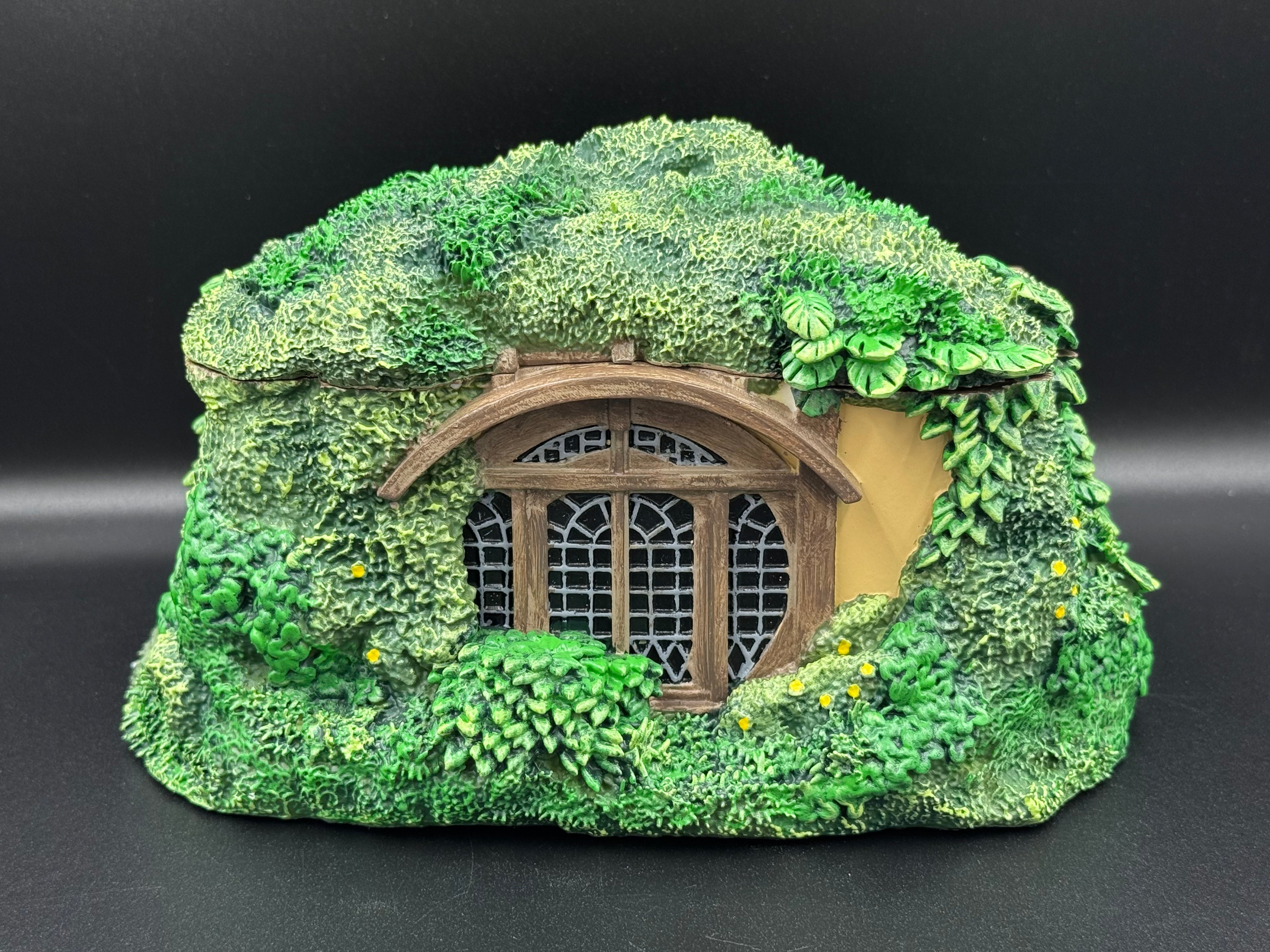 Lord of the Rings The Shire Box 23.4cm