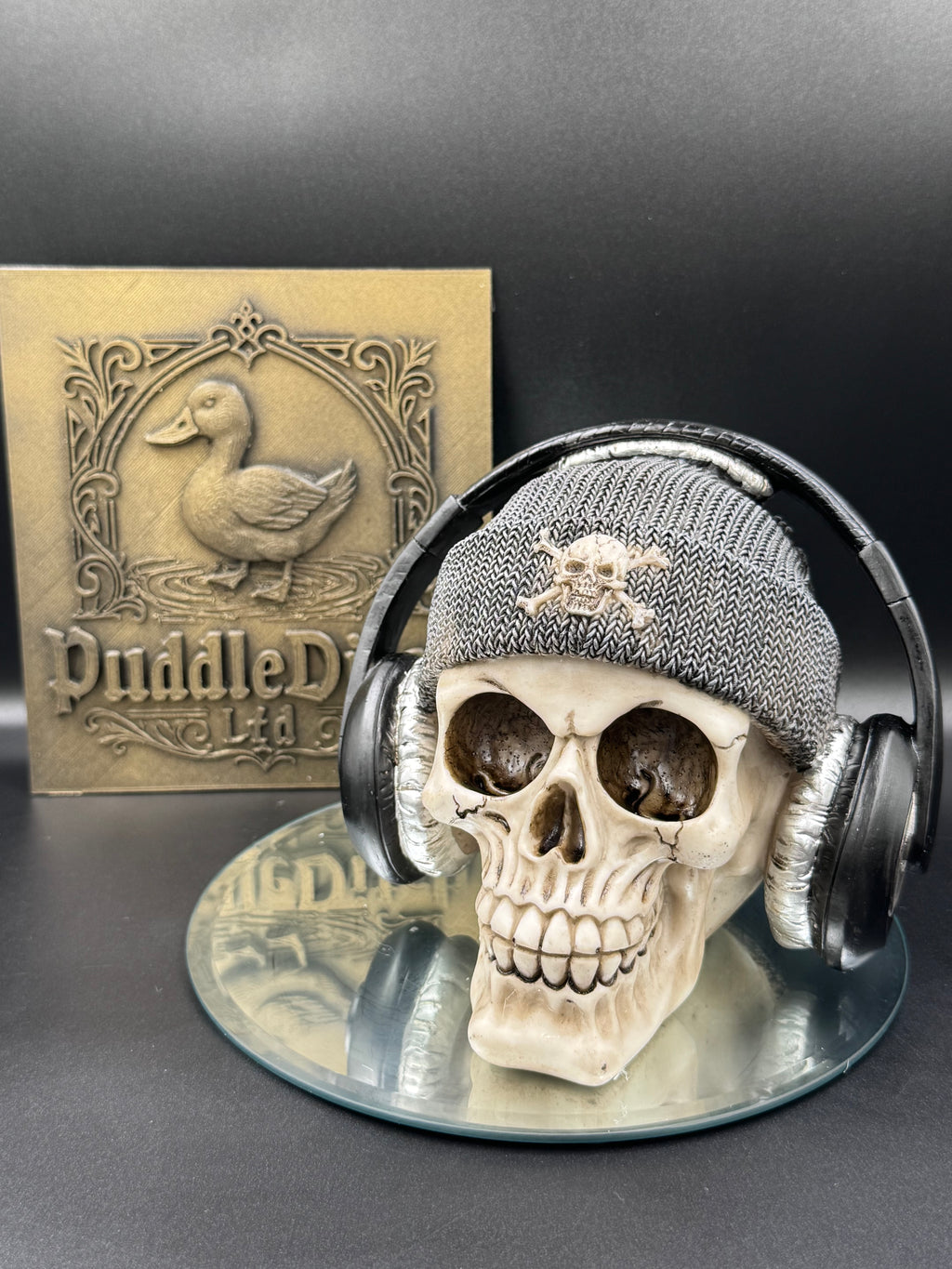 Dead Beat (Grey) 17cm