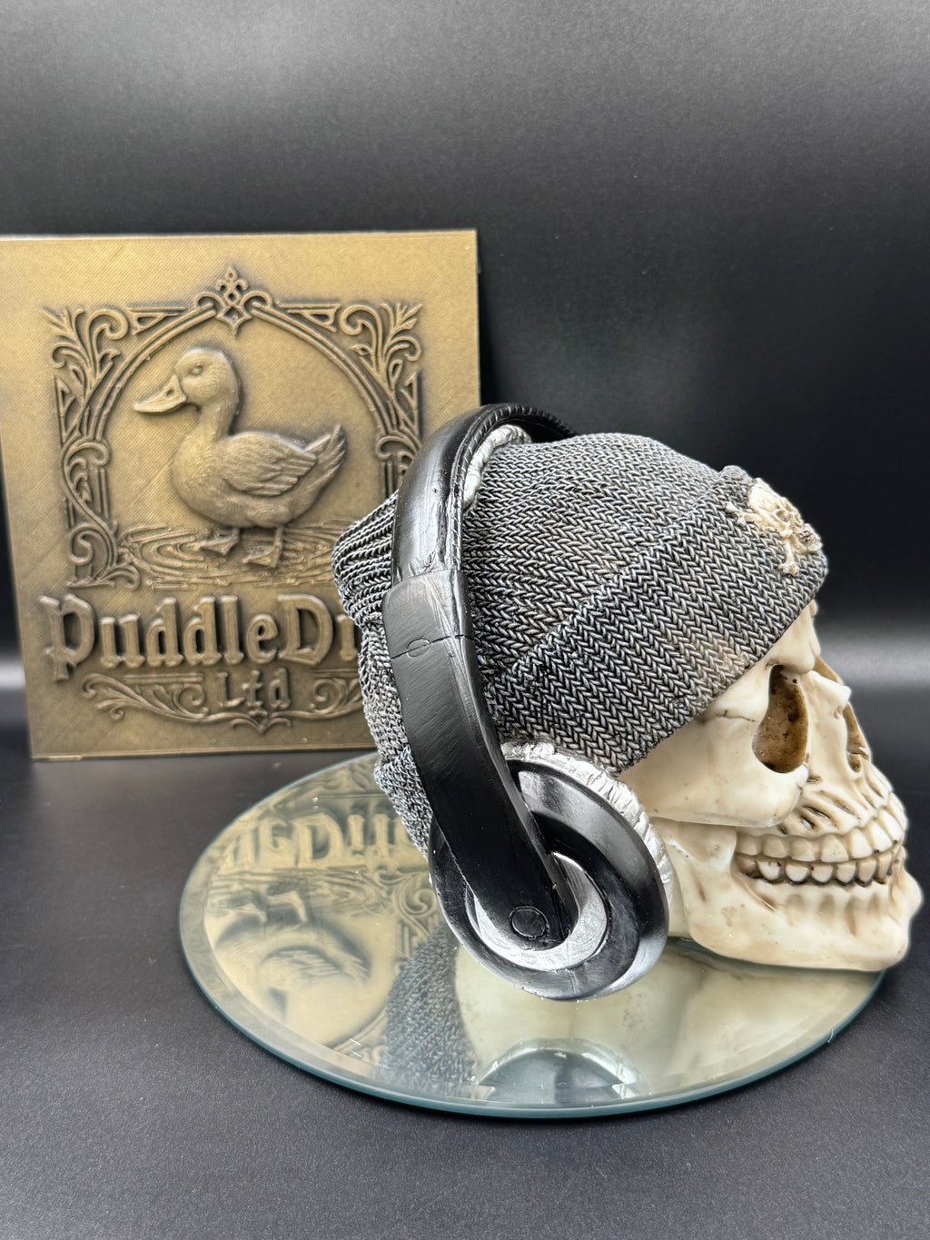 Dead Beat (Grey) 17cm