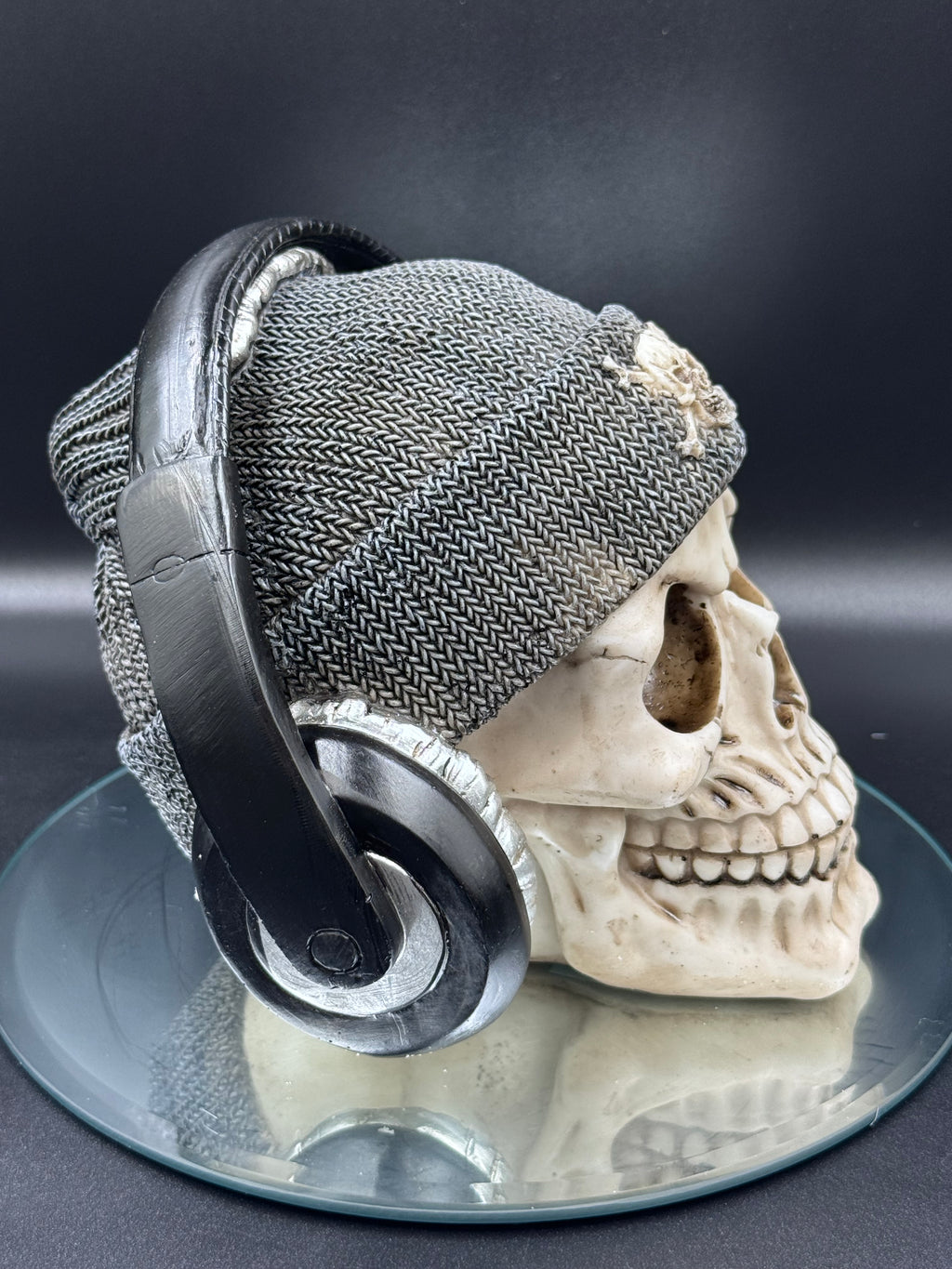 Dead Beat (Grey) 17cm
