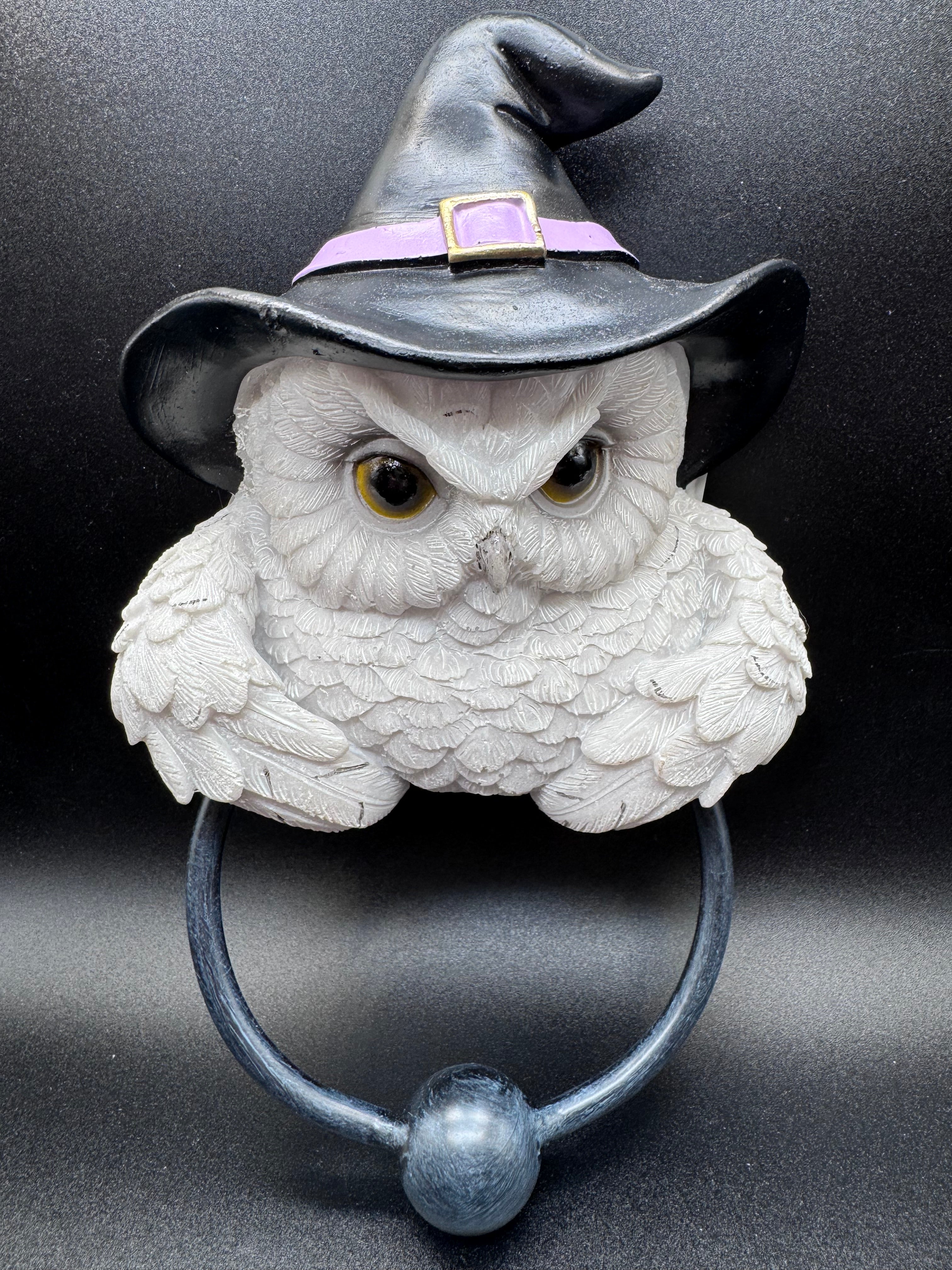 Snowy Magic Door Knocker 21cm