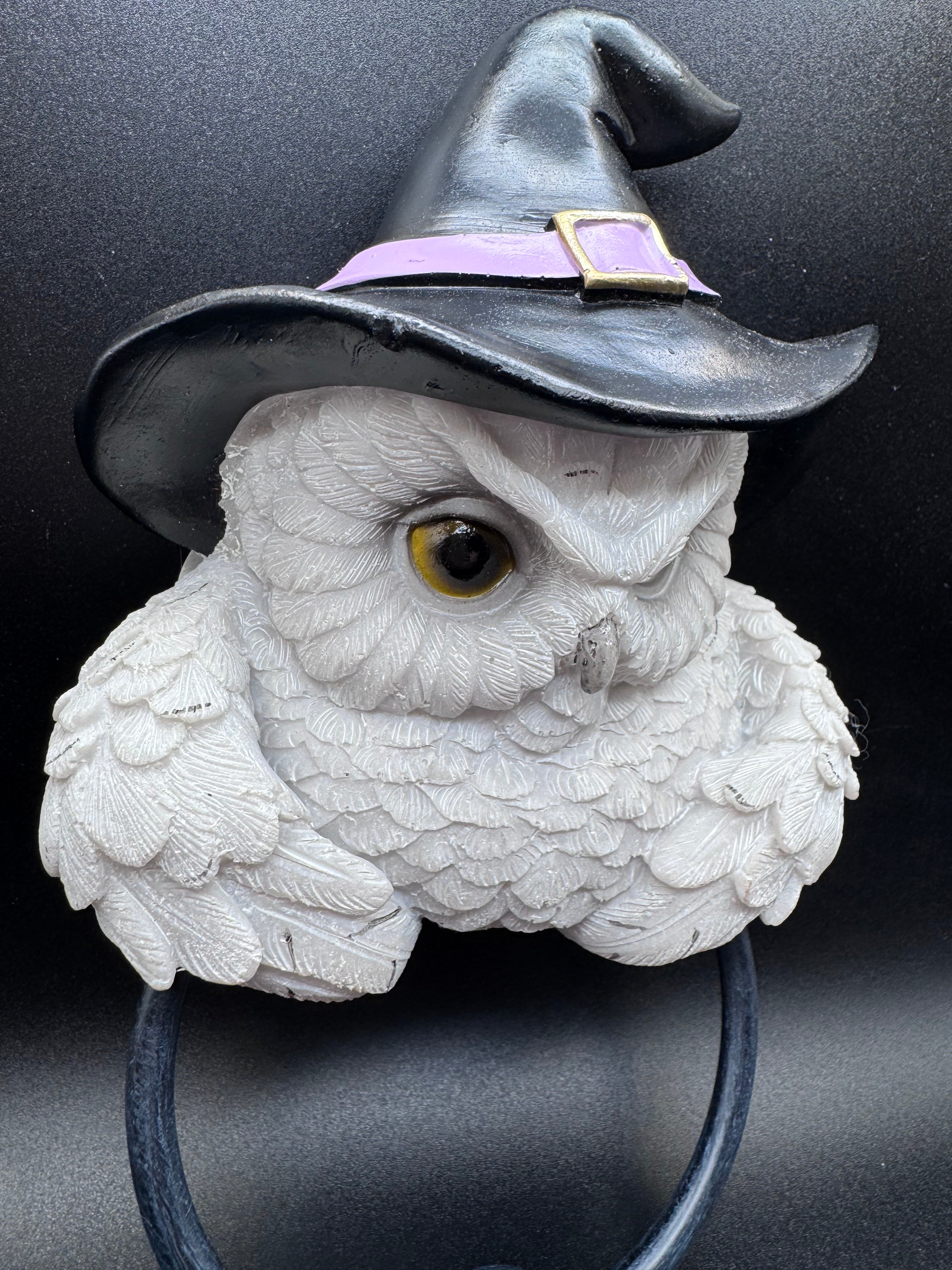 Snowy Magic Door Knocker 21cm