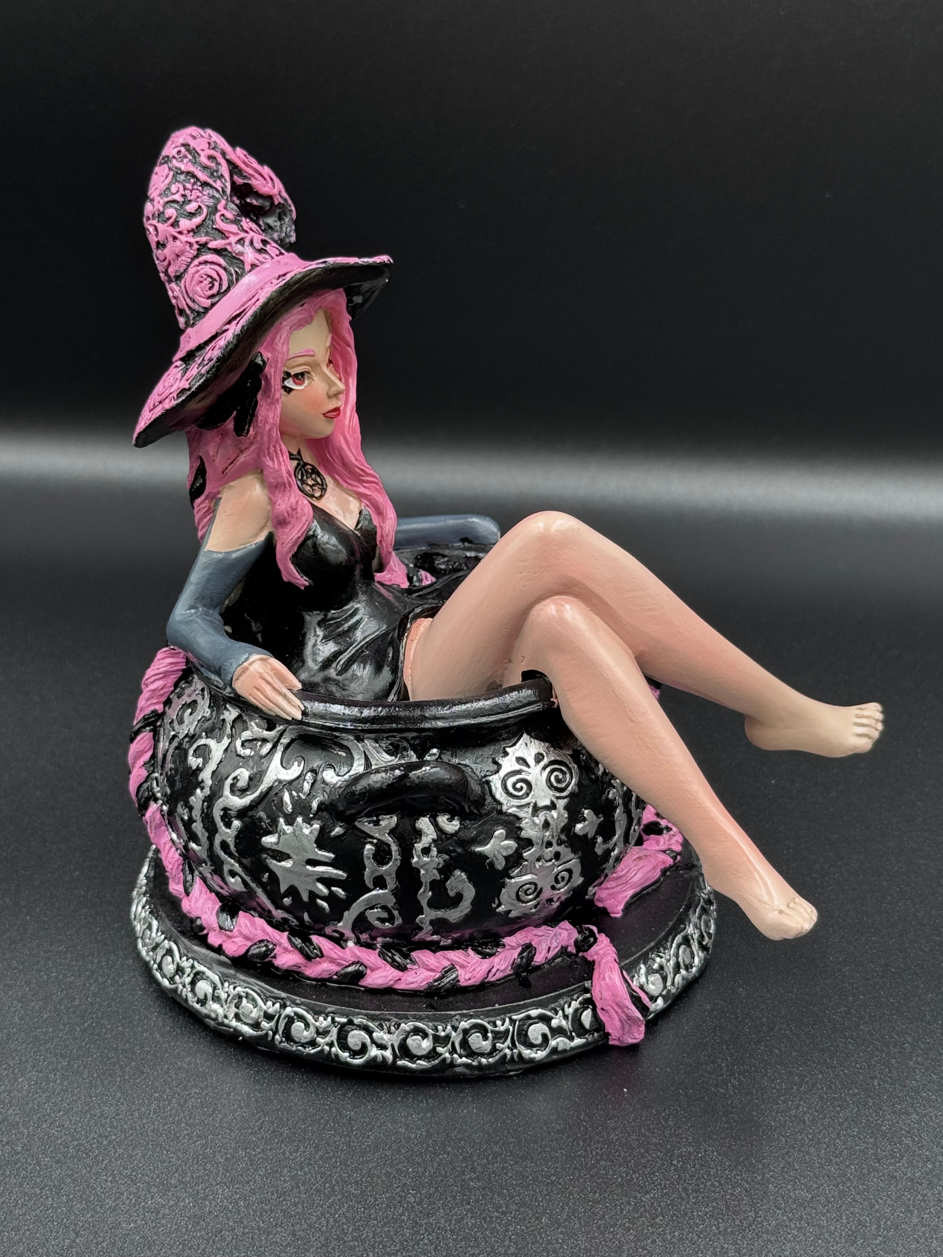 Baie Rose Sugar & Spice Witch Figurine 14.5cm