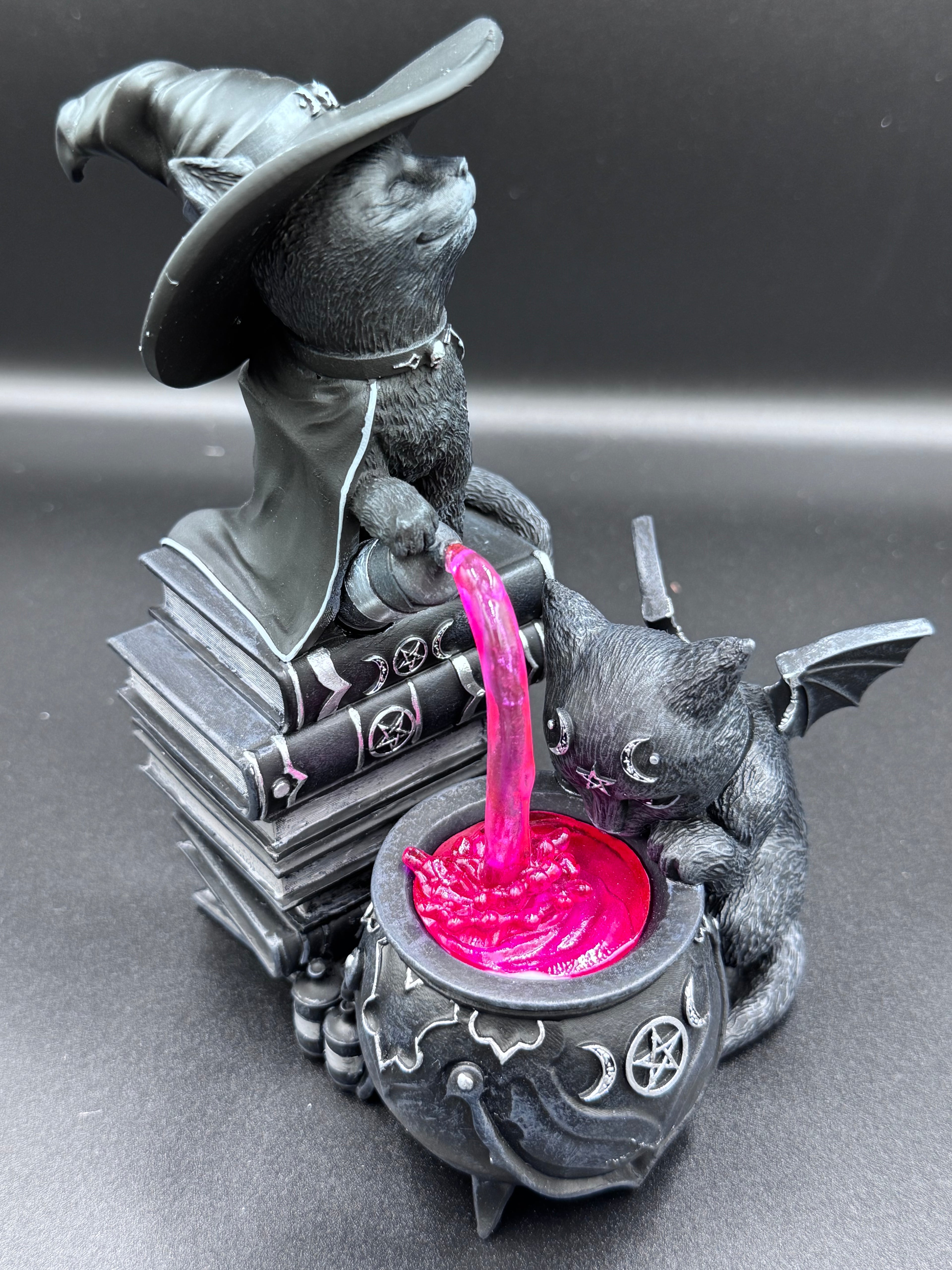 Cult Cuties Malpuss and Purrah Curious Cauldron 18.5cm