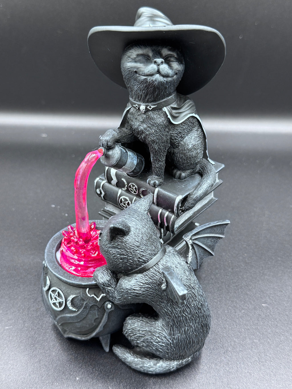 Cult Cuties Malpuss and Purrah Curious Cauldron 18.5cm