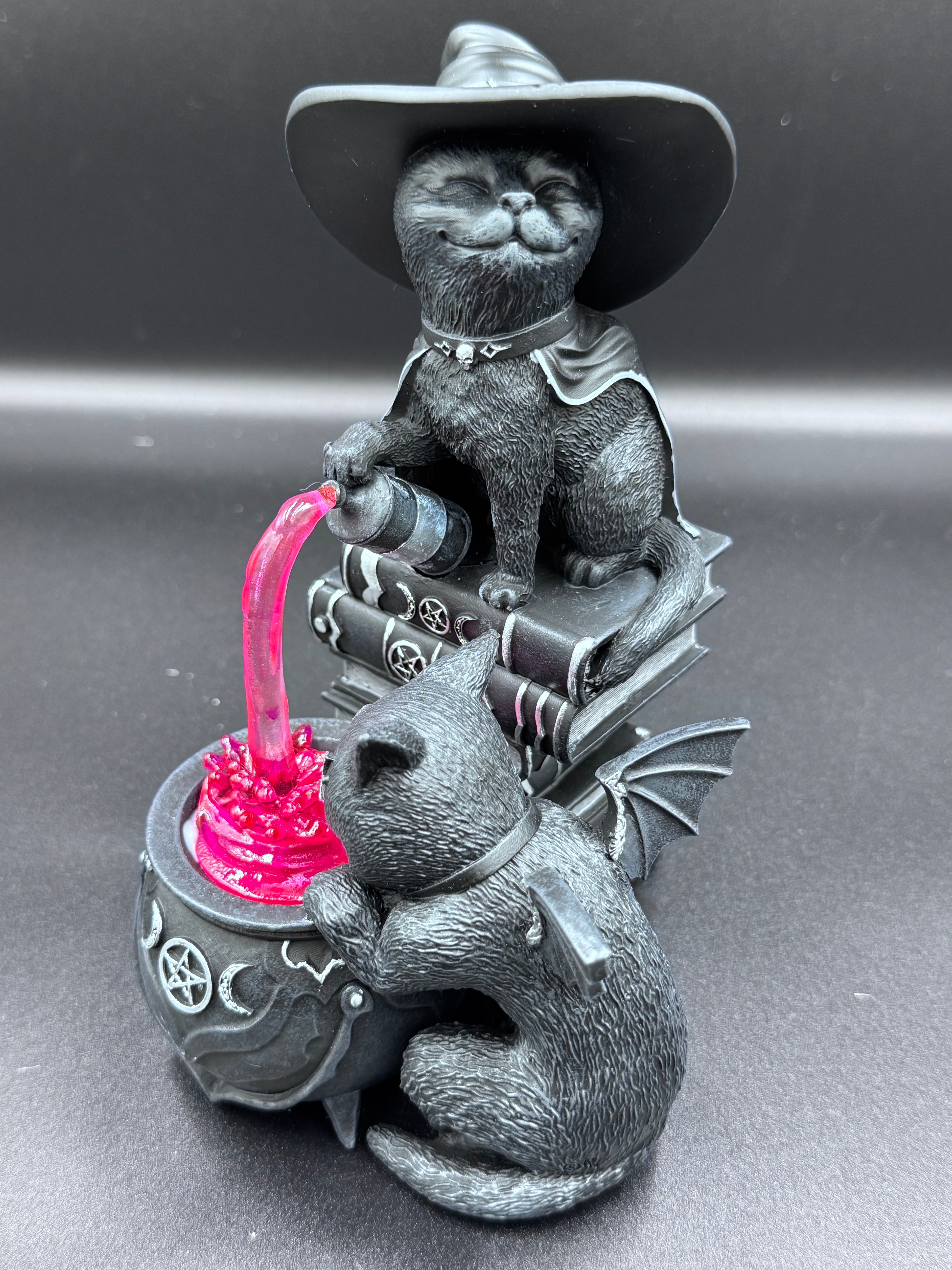 Cult Cuties Malpuss and Purrah Curious Cauldron 18.5cm