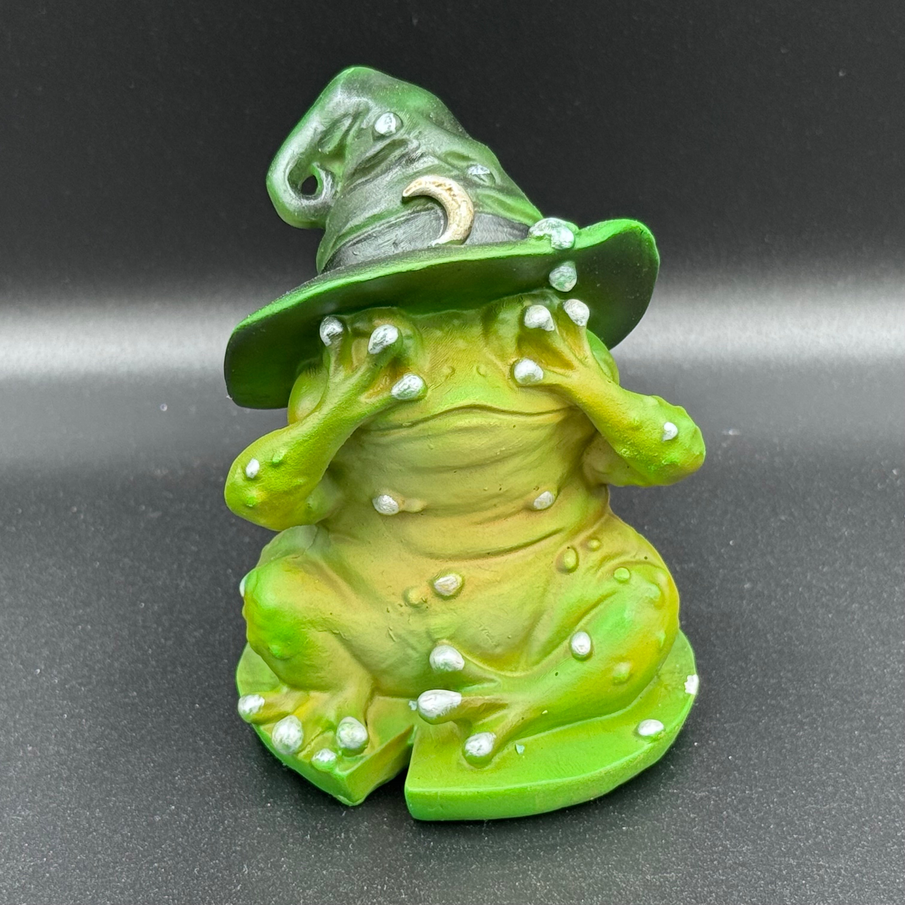 Three Wise Wizard Toad Figurines