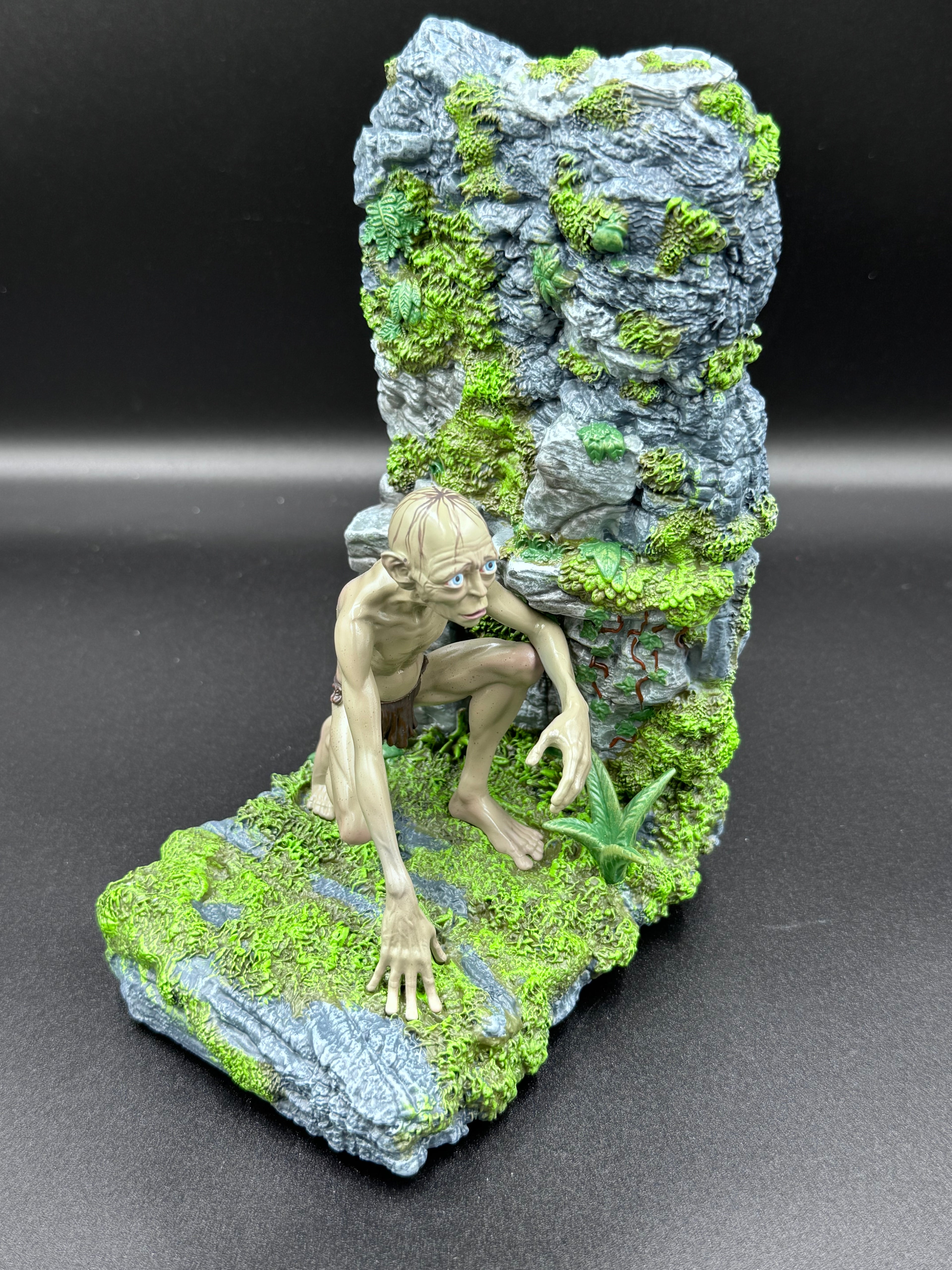 The Lord of the Rings Gollum and Smeagol Bookends