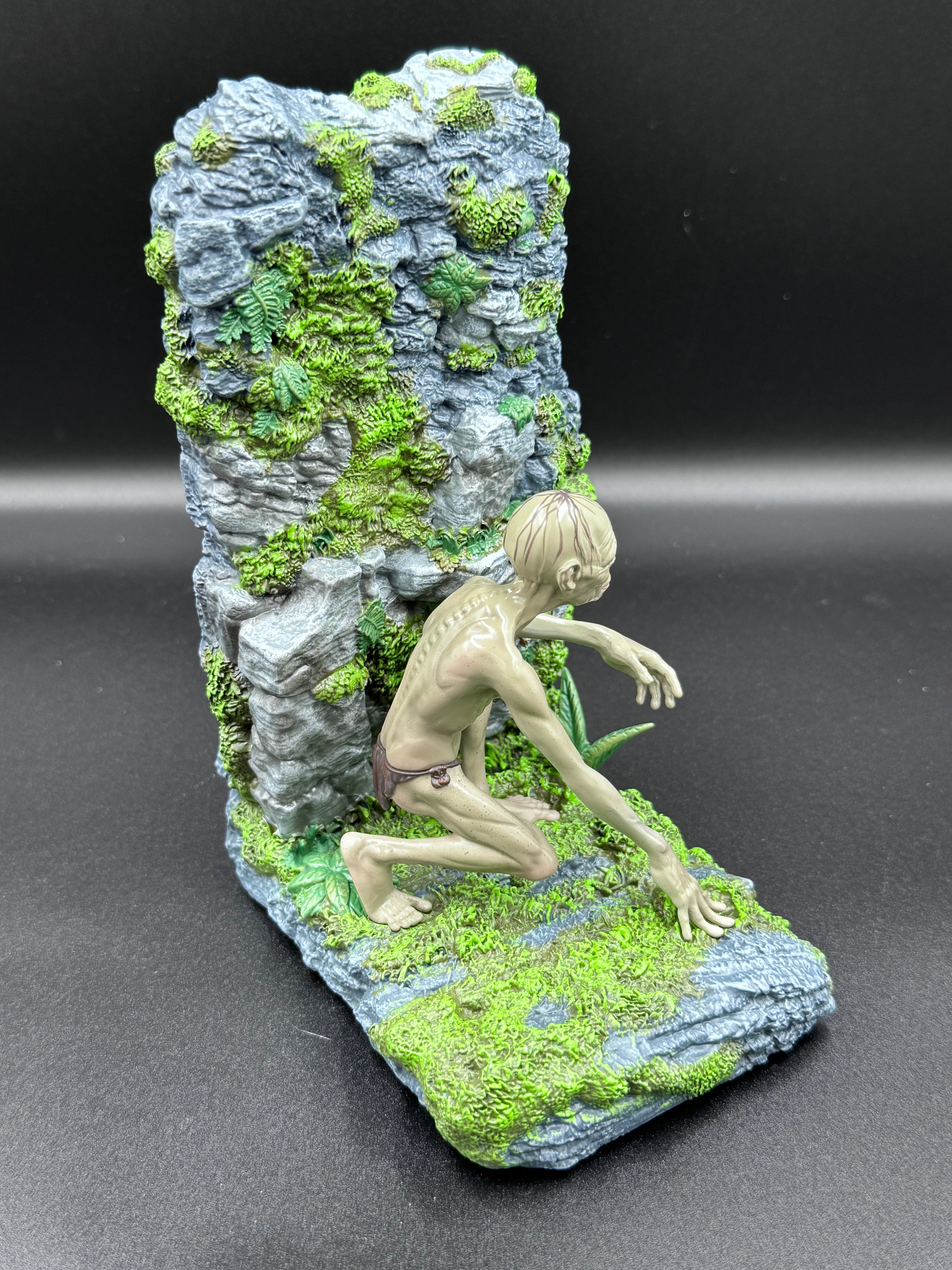 The Lord of the Rings Gollum and Smeagol Bookends