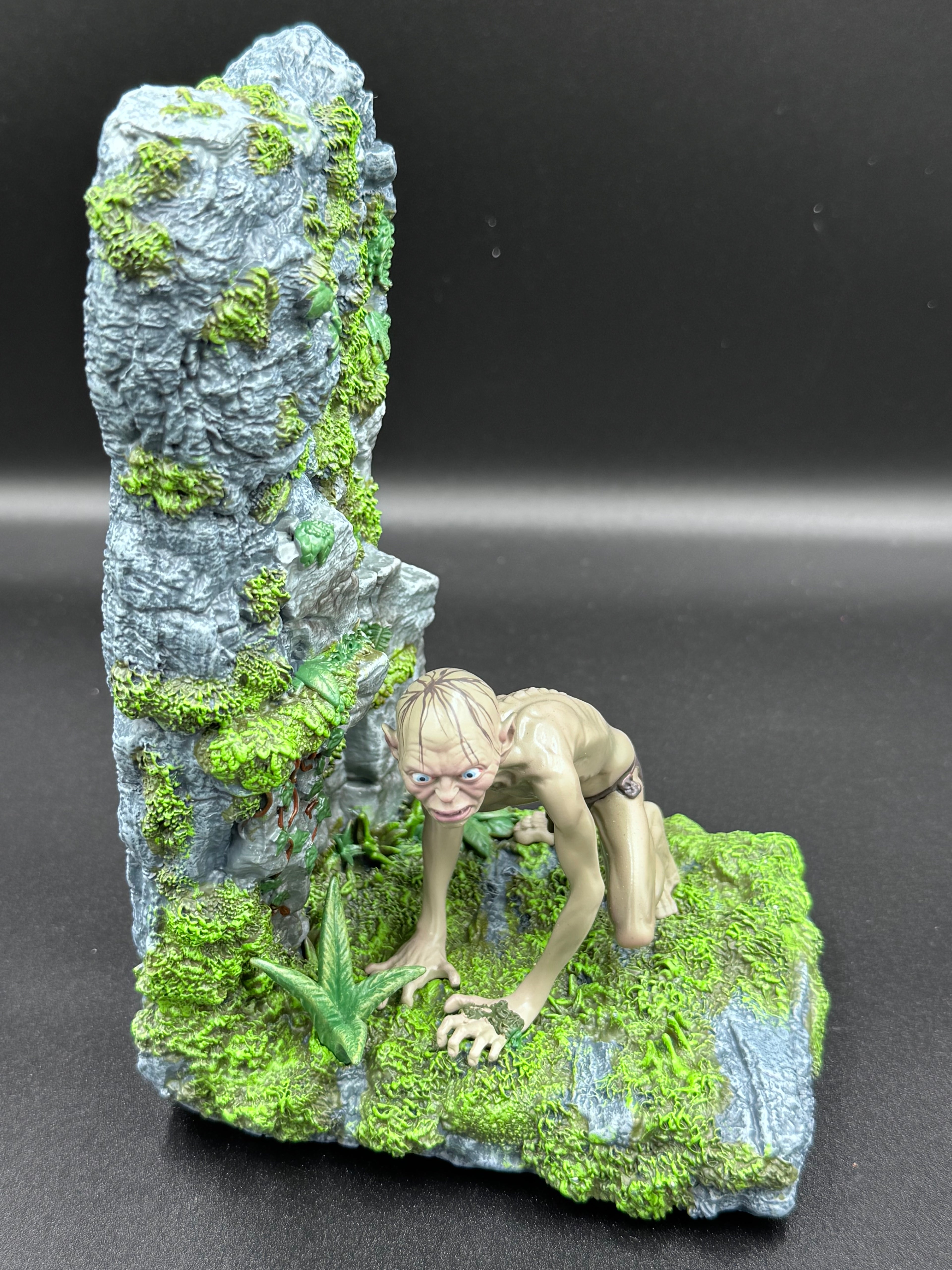 The Lord of the Rings Gollum and Smeagol Bookends