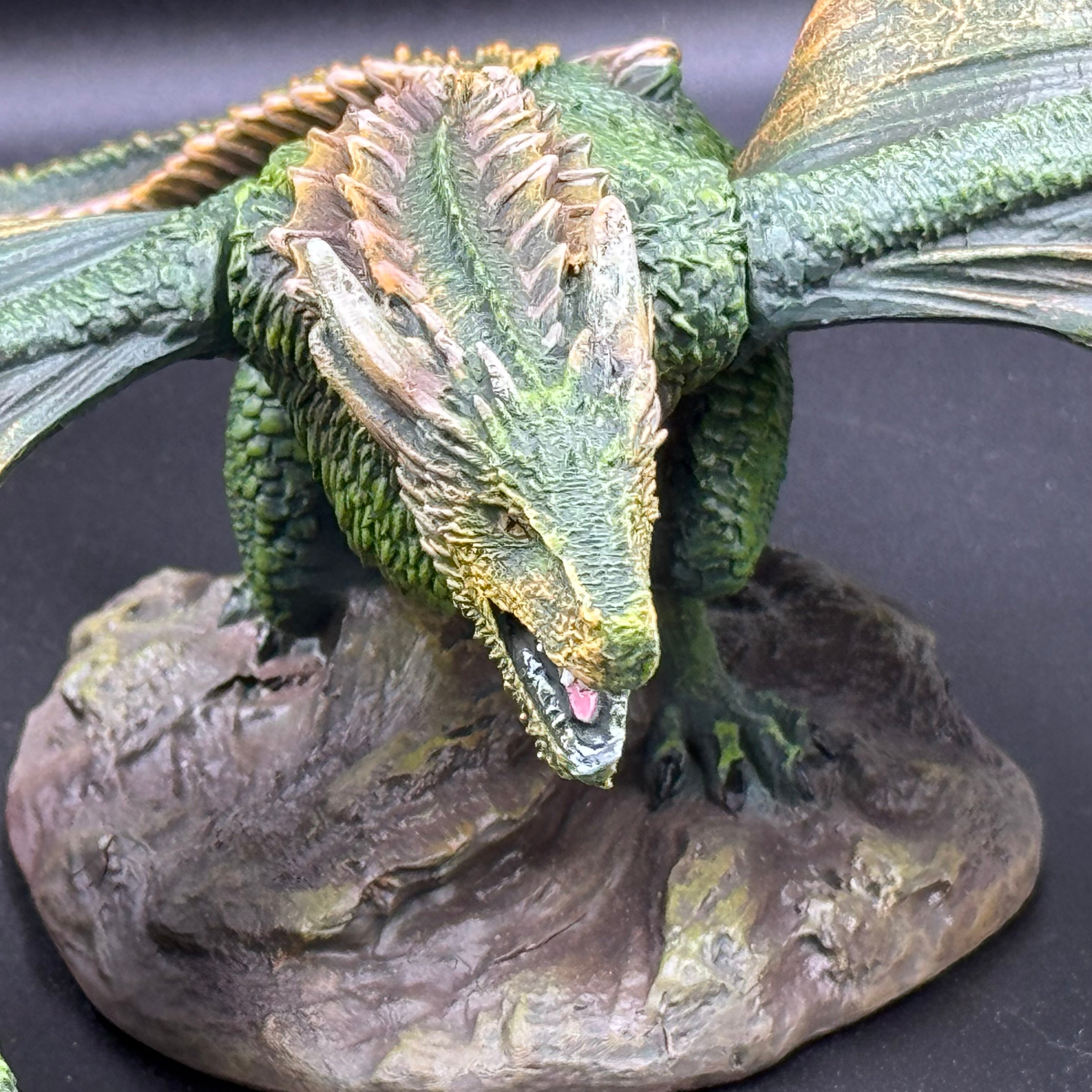 Game of Thrones Rhaegal Large Dragon Figurine