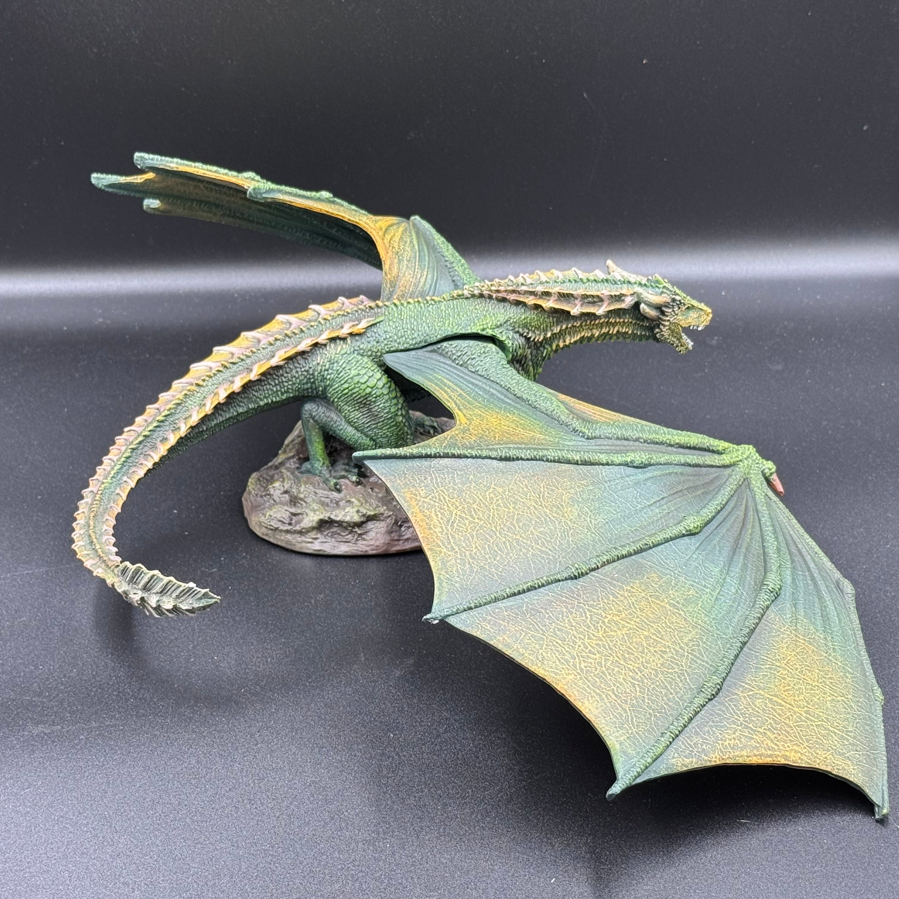 Game of Thrones Rhaegal Large Dragon Figurine