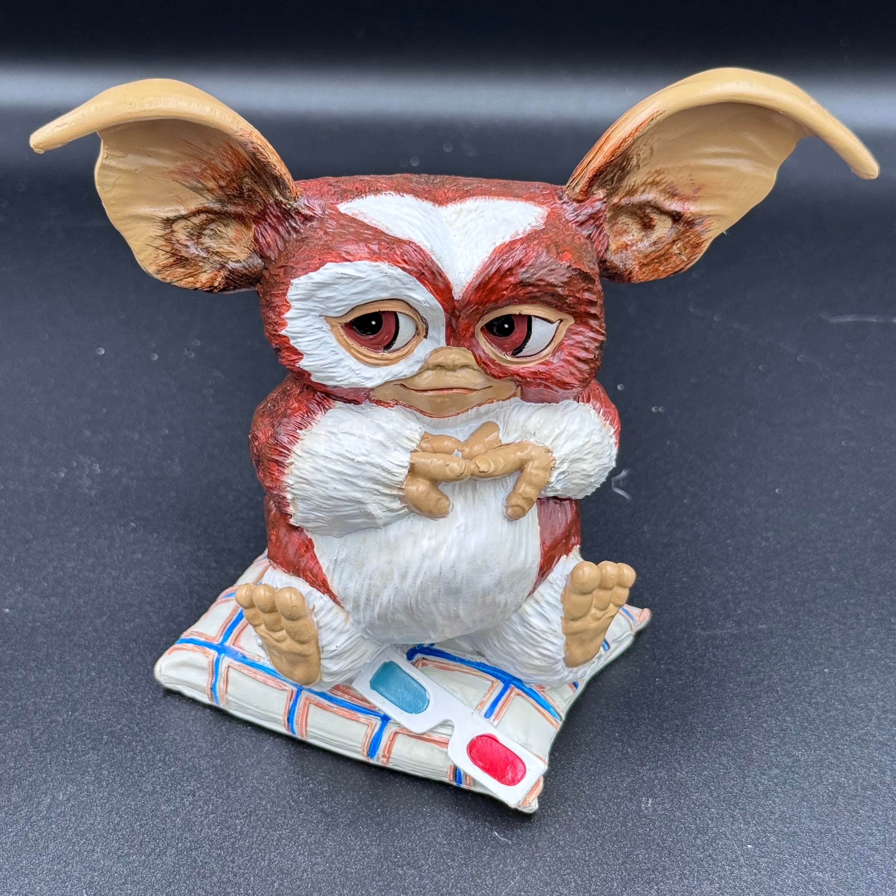 Gremlins Gizmo with 3D Glasses Figurine 14.5cm | Official Gremlins