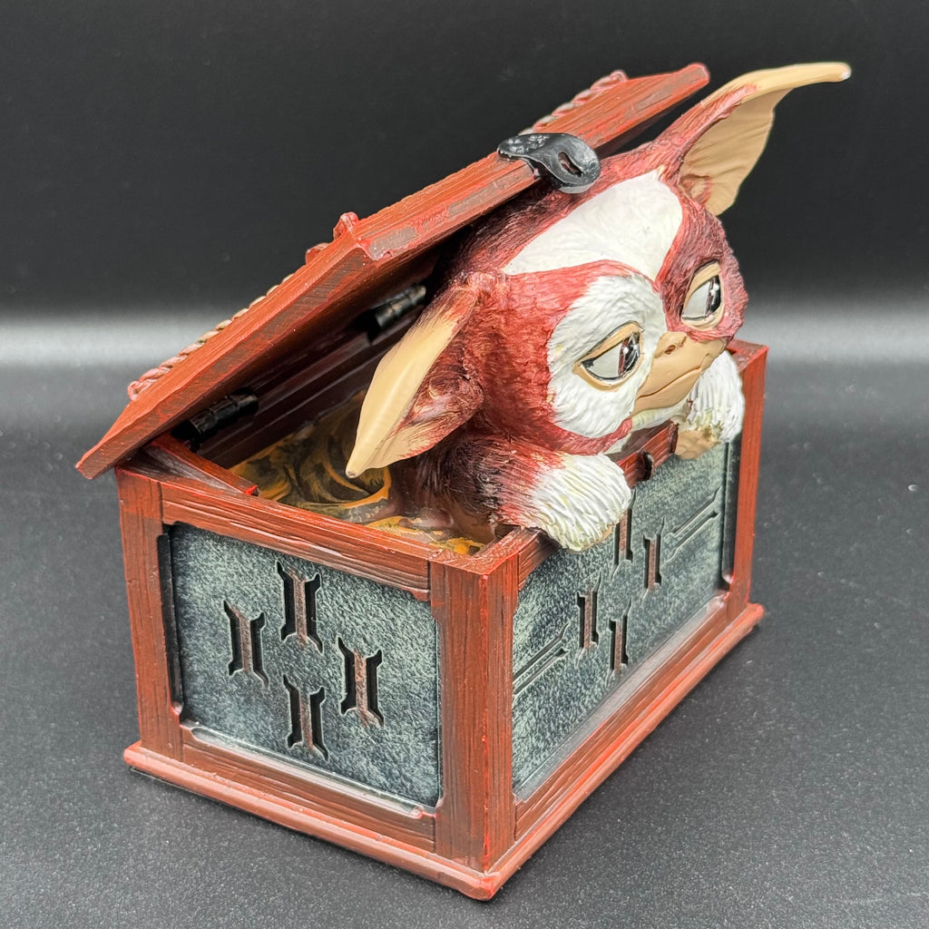 Officially Licensed Gremlins Gizmo in a Box Figurine 12.5cm