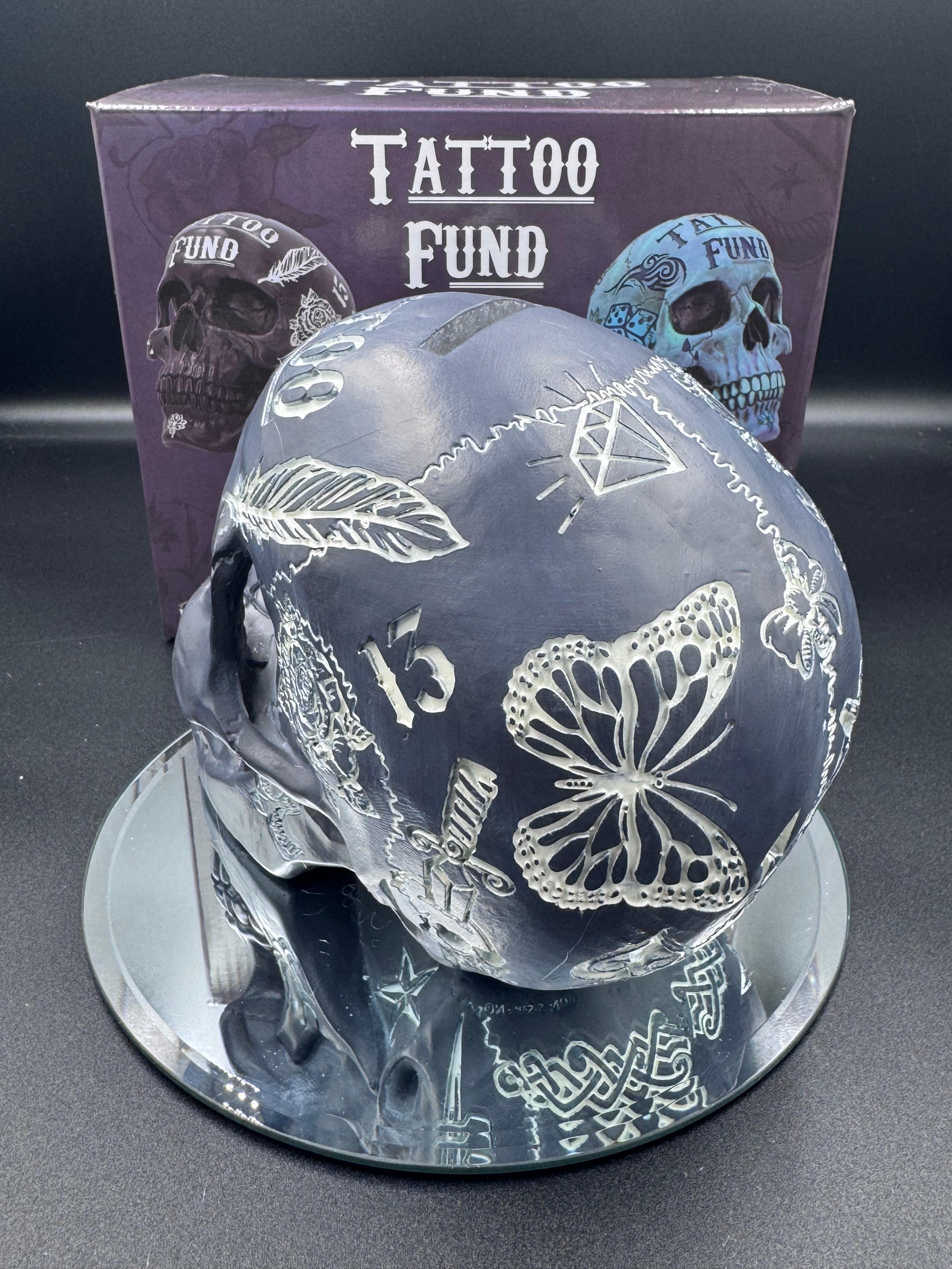 Black and White Traditional, Tribal Tattoo Fund Skull