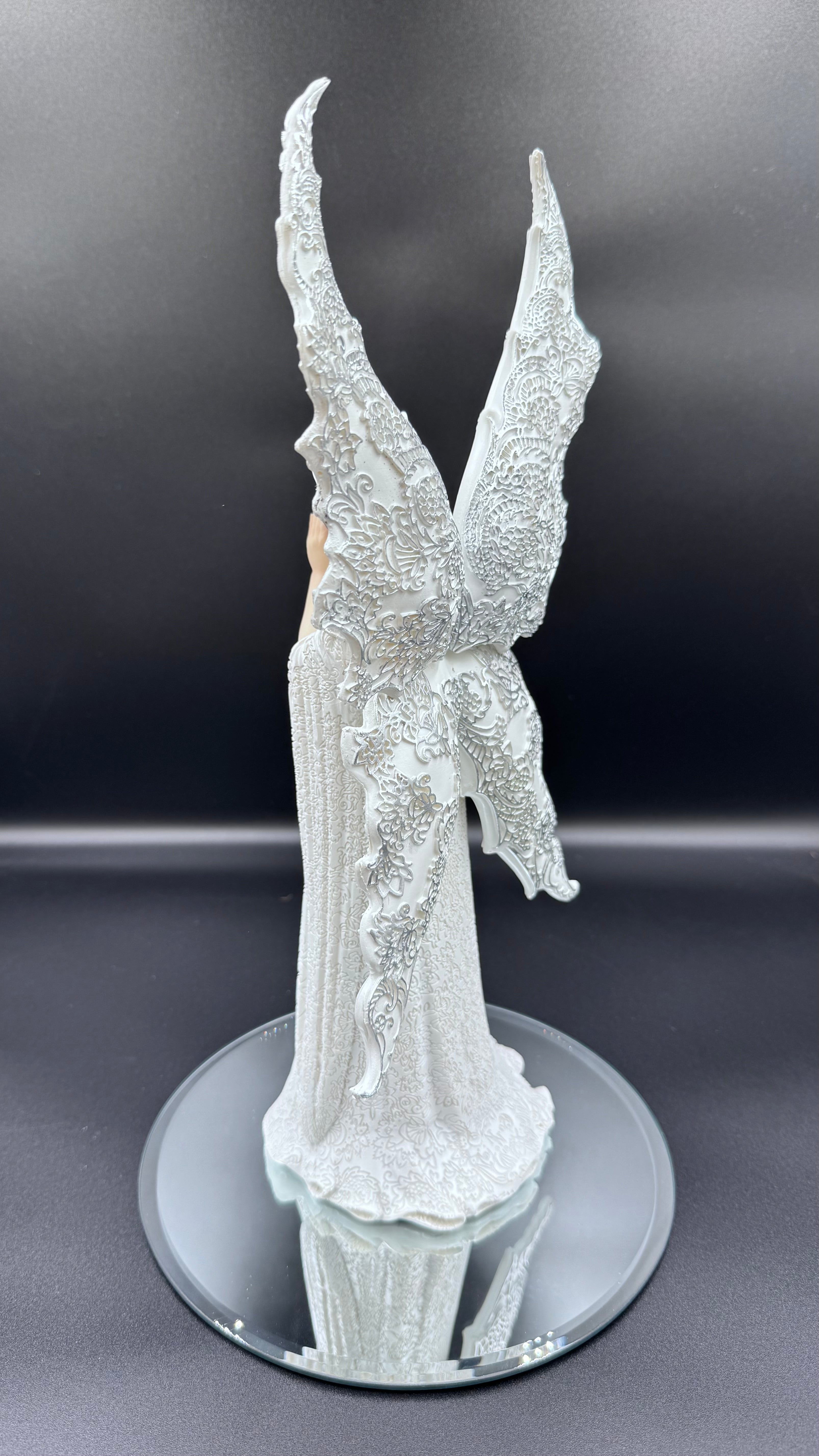 Anne Stokes Only Love Remains, Large Figurine, White, 35cm