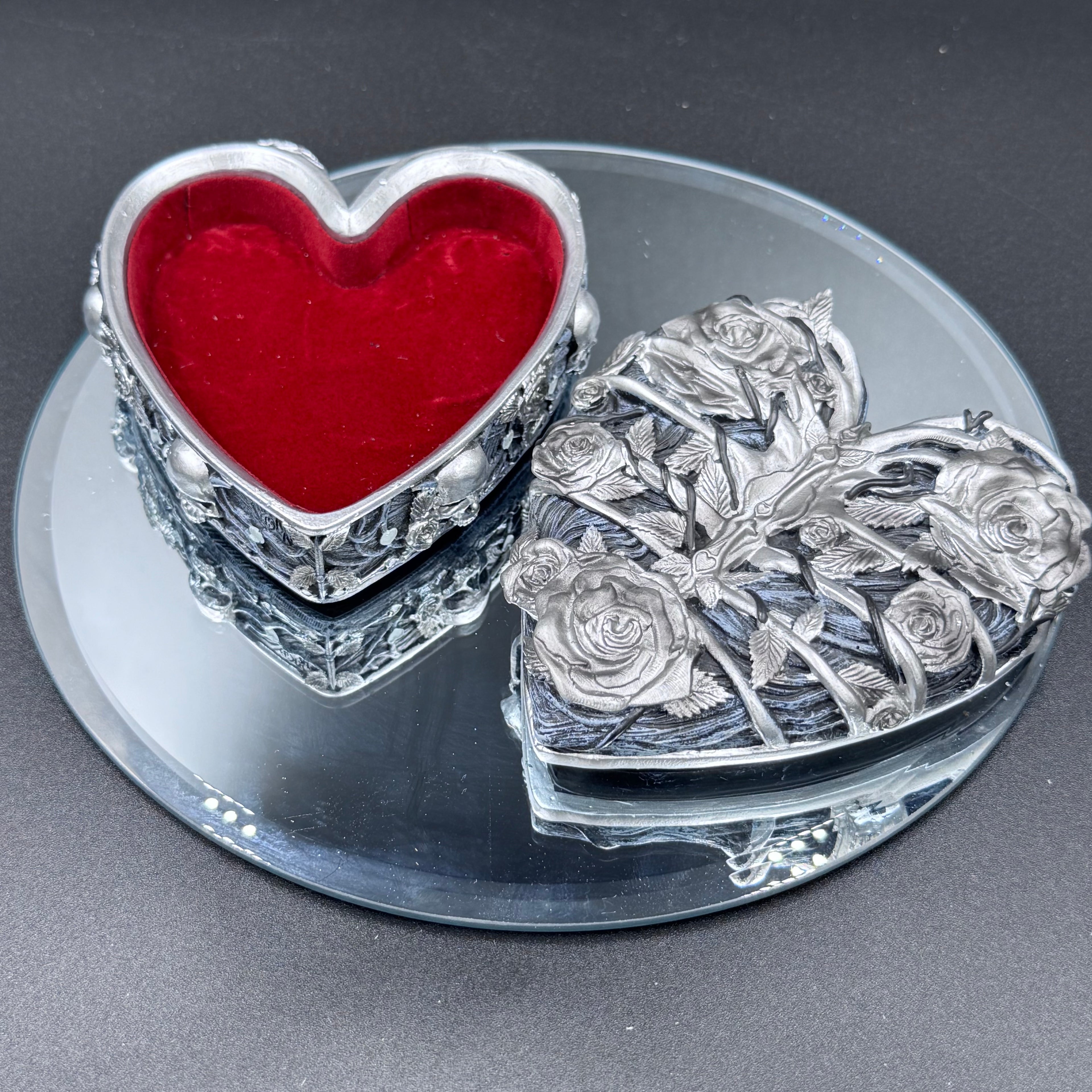 Gothic Caged Heart Box 10.5cm