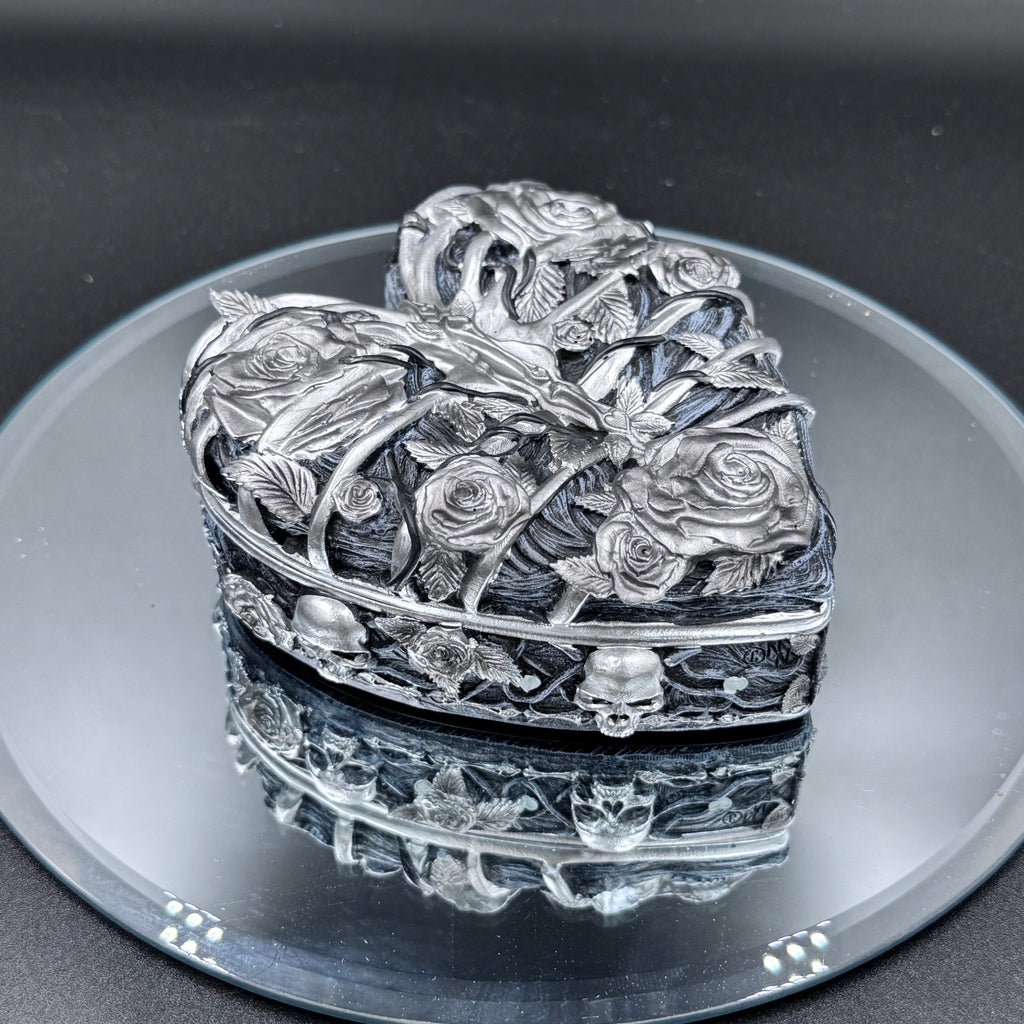 Gothic Caged Heart Box 10.5cm