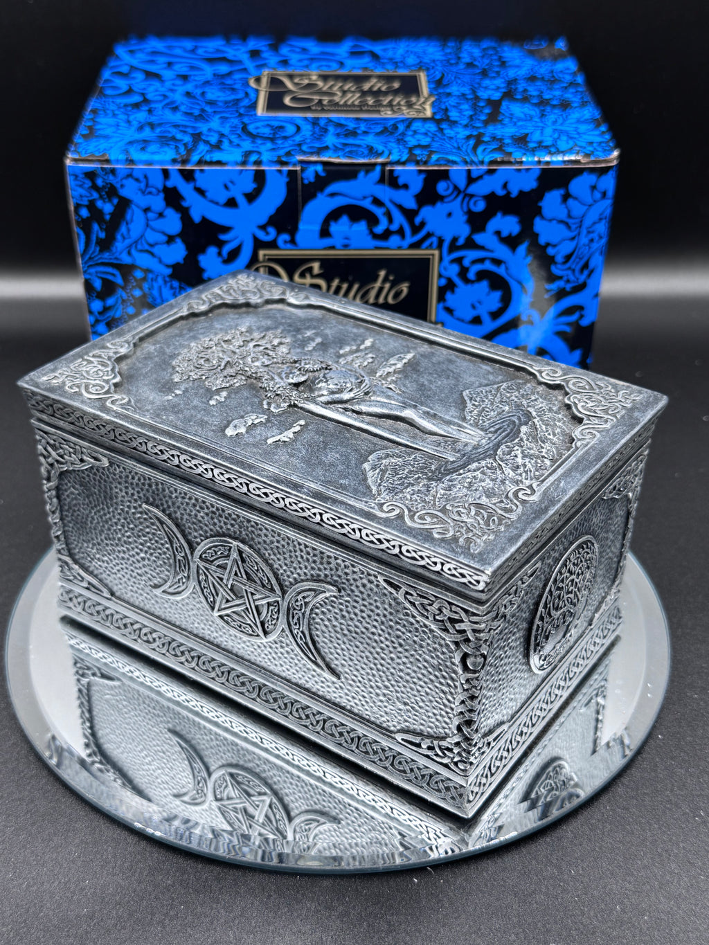 Mother Earth Box 15.5cm