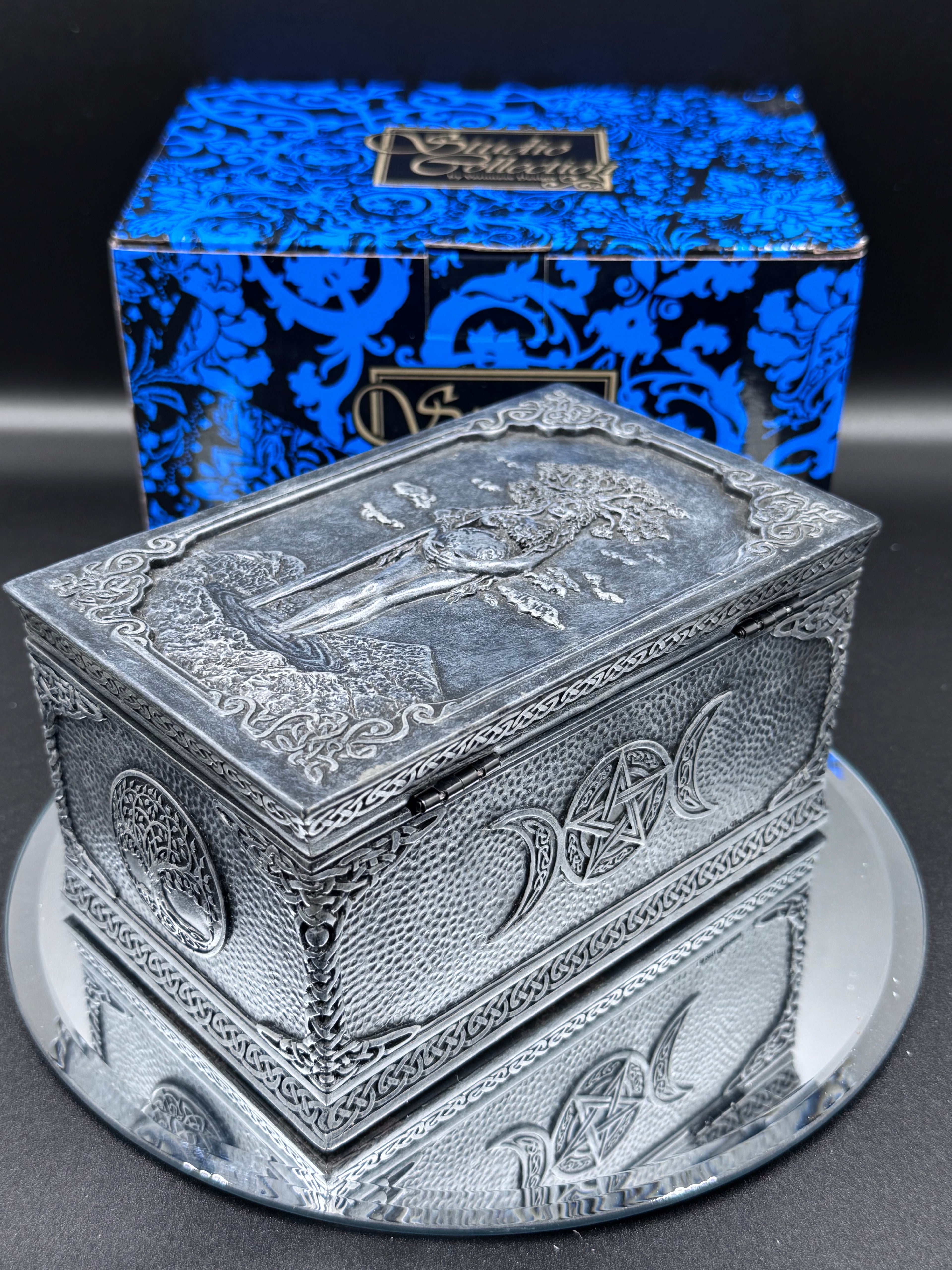 Mother Earth Box 15.5cm