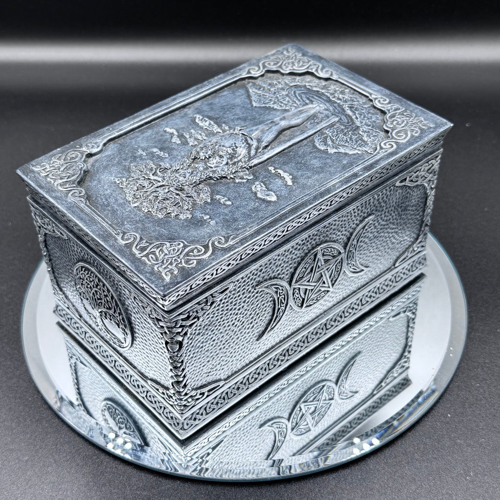 Mother Earth Box 15.5cm