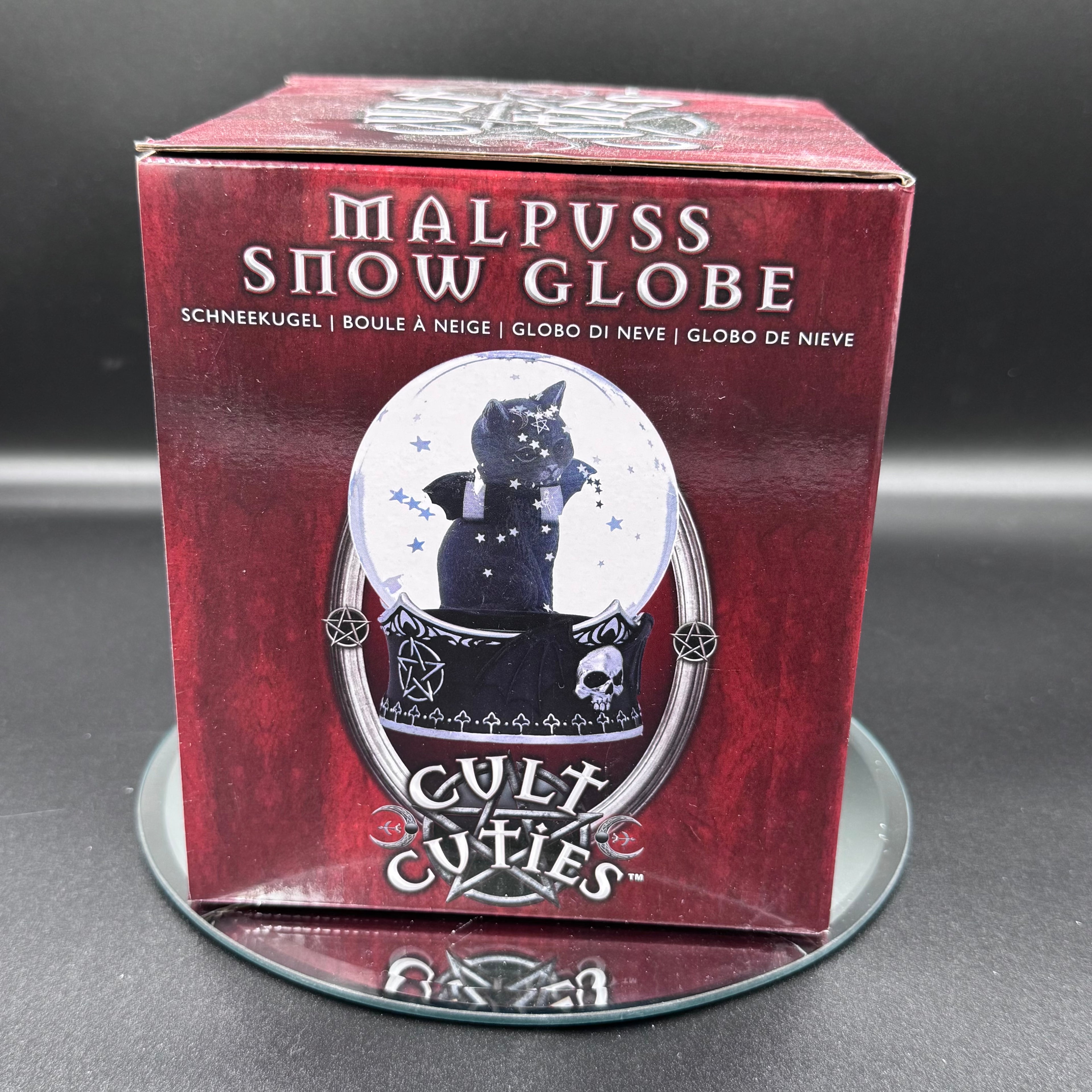 Cult Cuties Malpuss Snow Globe 13cm