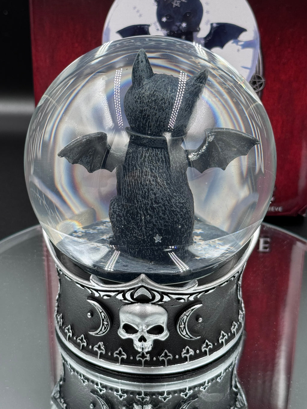 Cult Cuties Malpuss Snow Globe 13cm