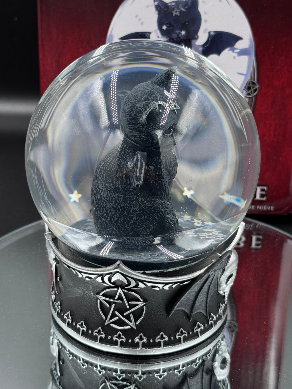 Cult Cuties Malpuss Snow Globe 13cm
