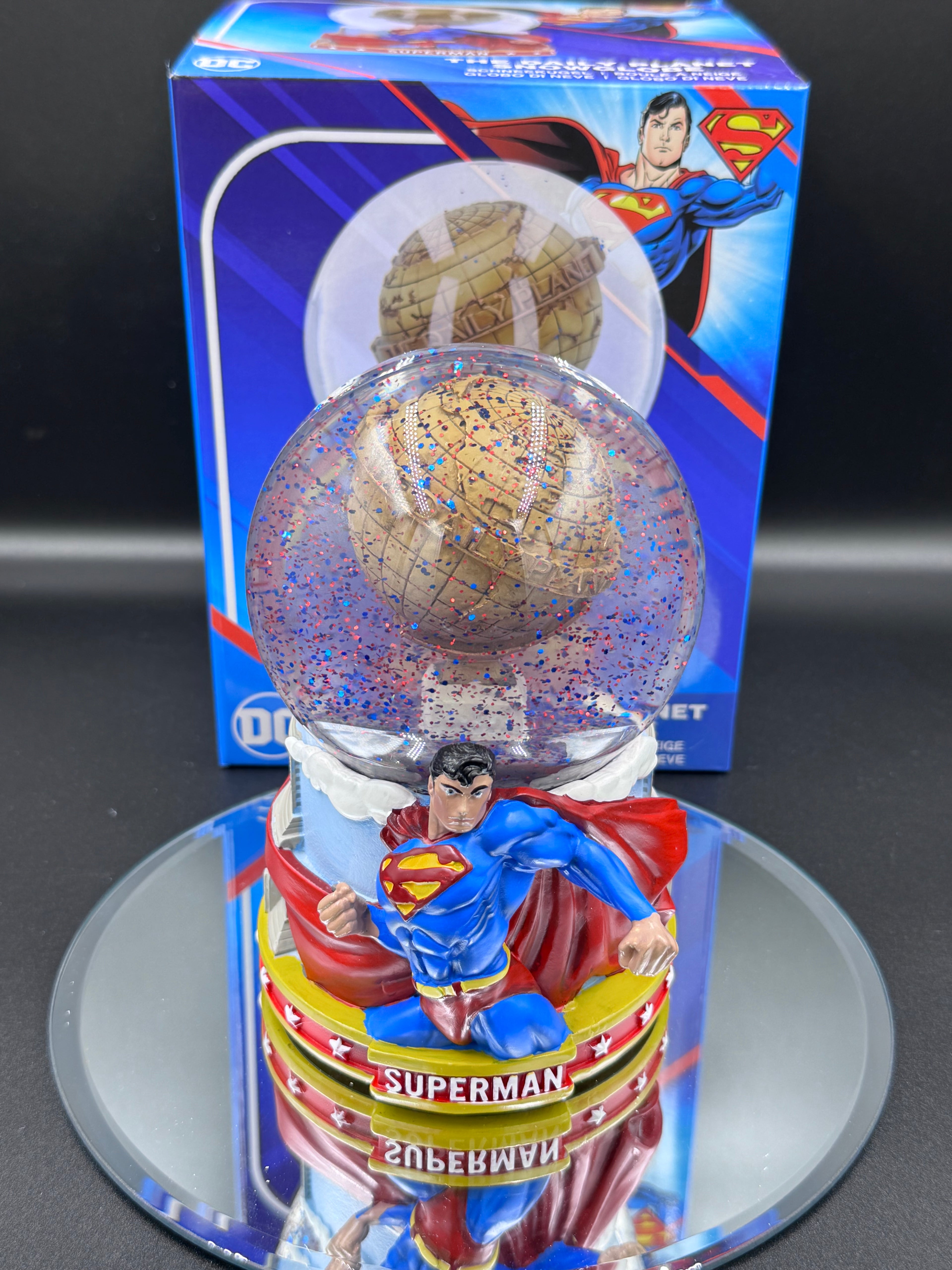 DC The Daily Planet Superman Hero Snow Globe