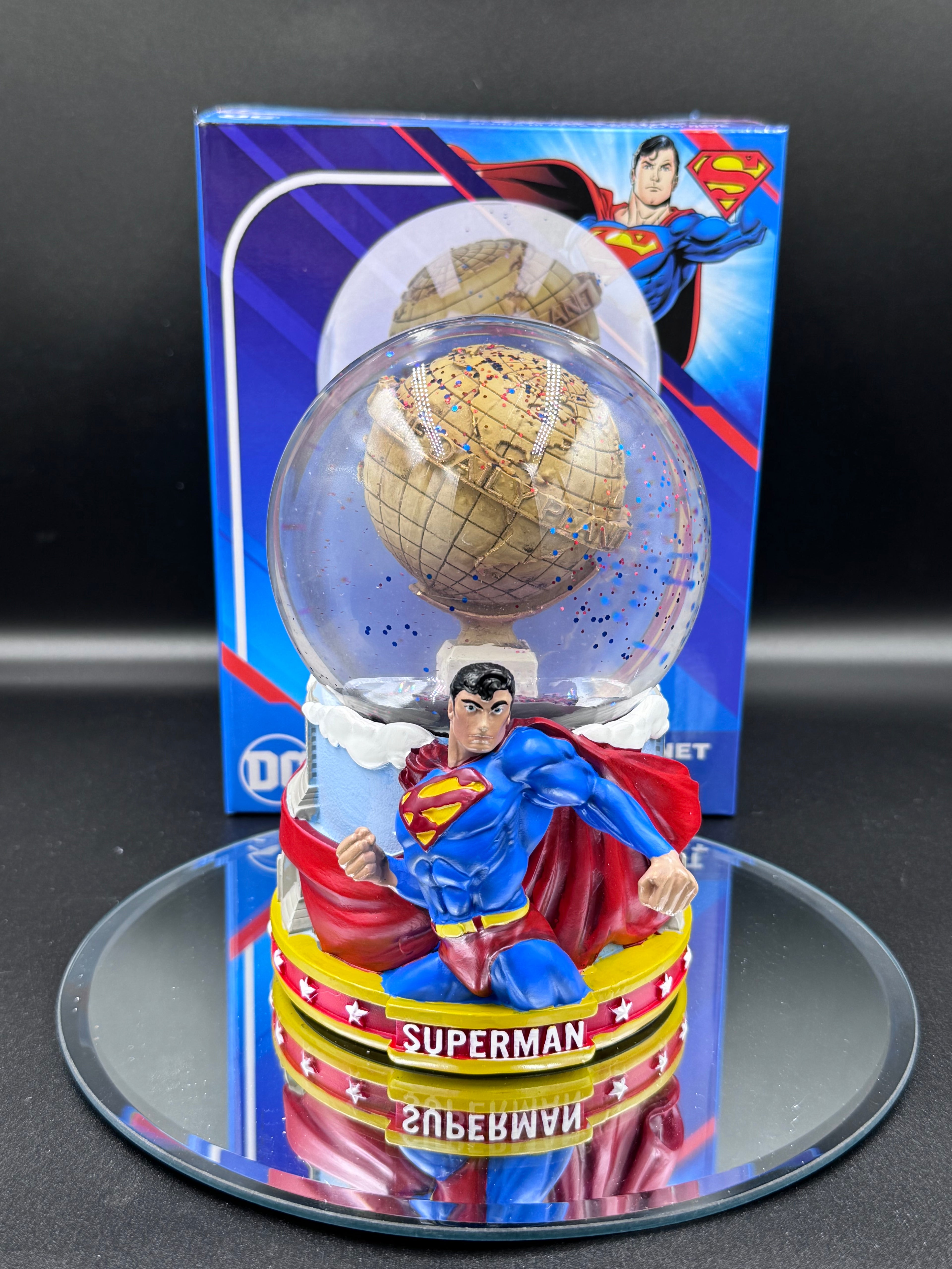 DC The Daily Planet Superman Hero Snow Globe