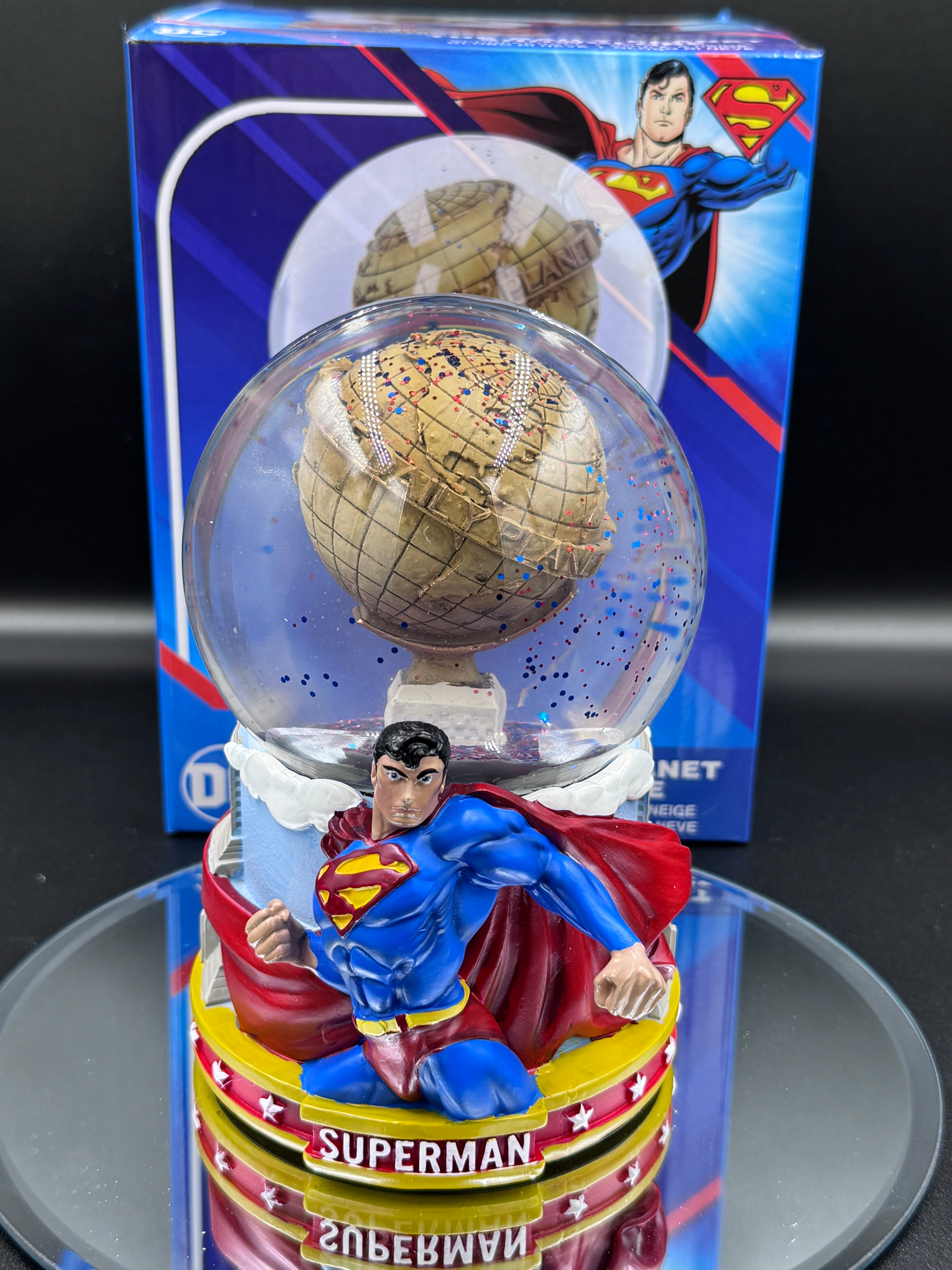 DC The Daily Planet Superman Hero Snow Globe