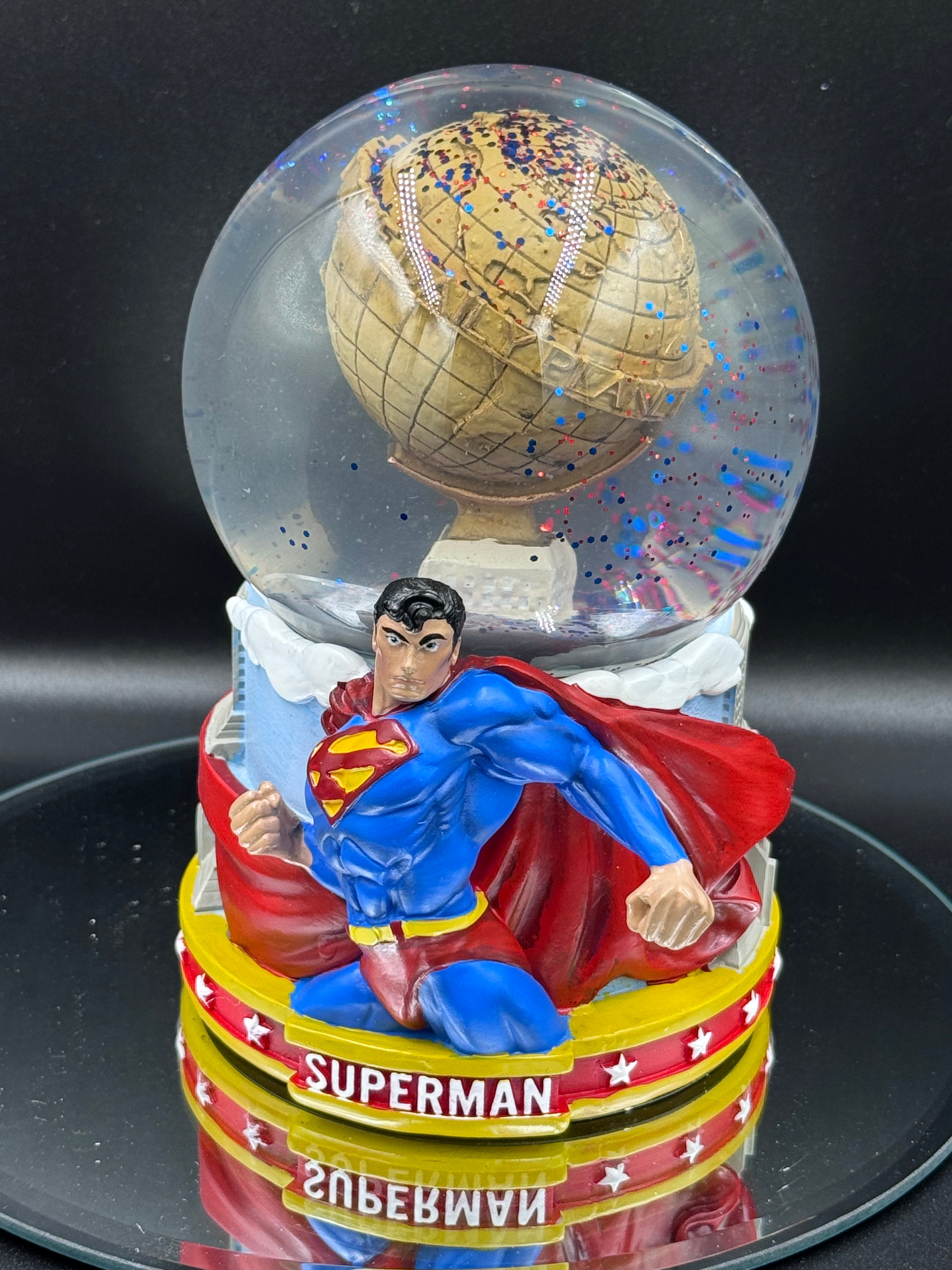 DC The Daily Planet Superman Hero Snow Globe