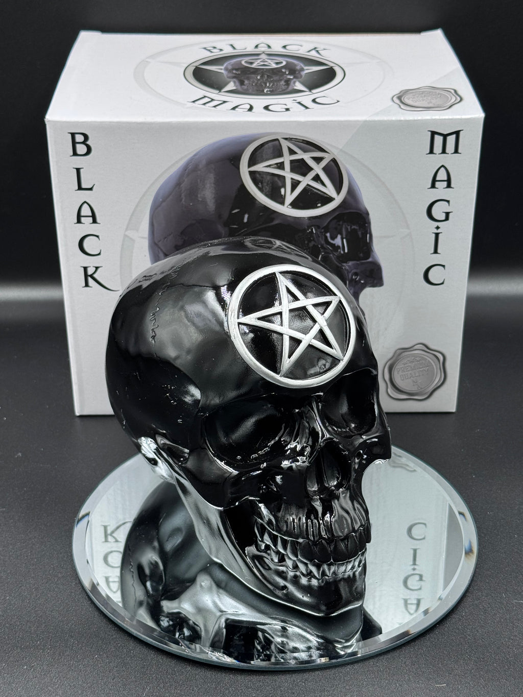 Black Magic Skull 19.5cm