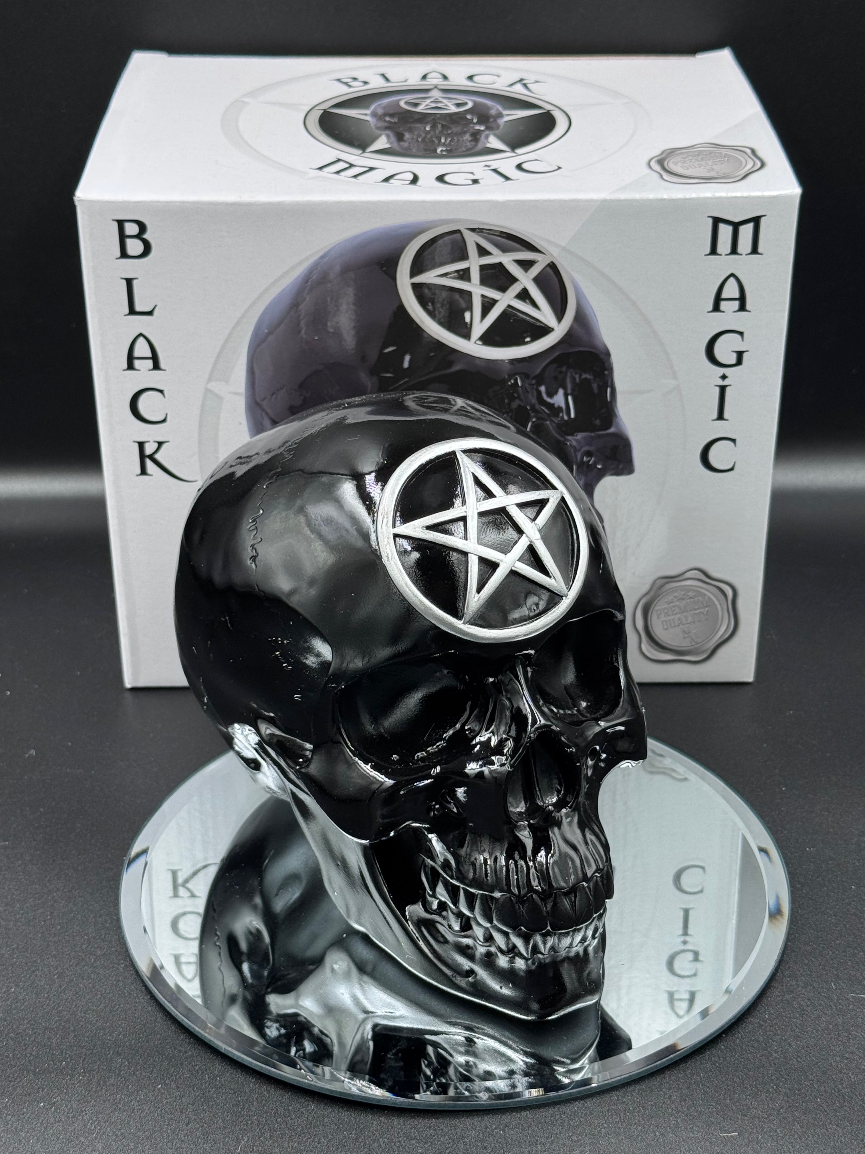 Black Magic Skull 19.5cm