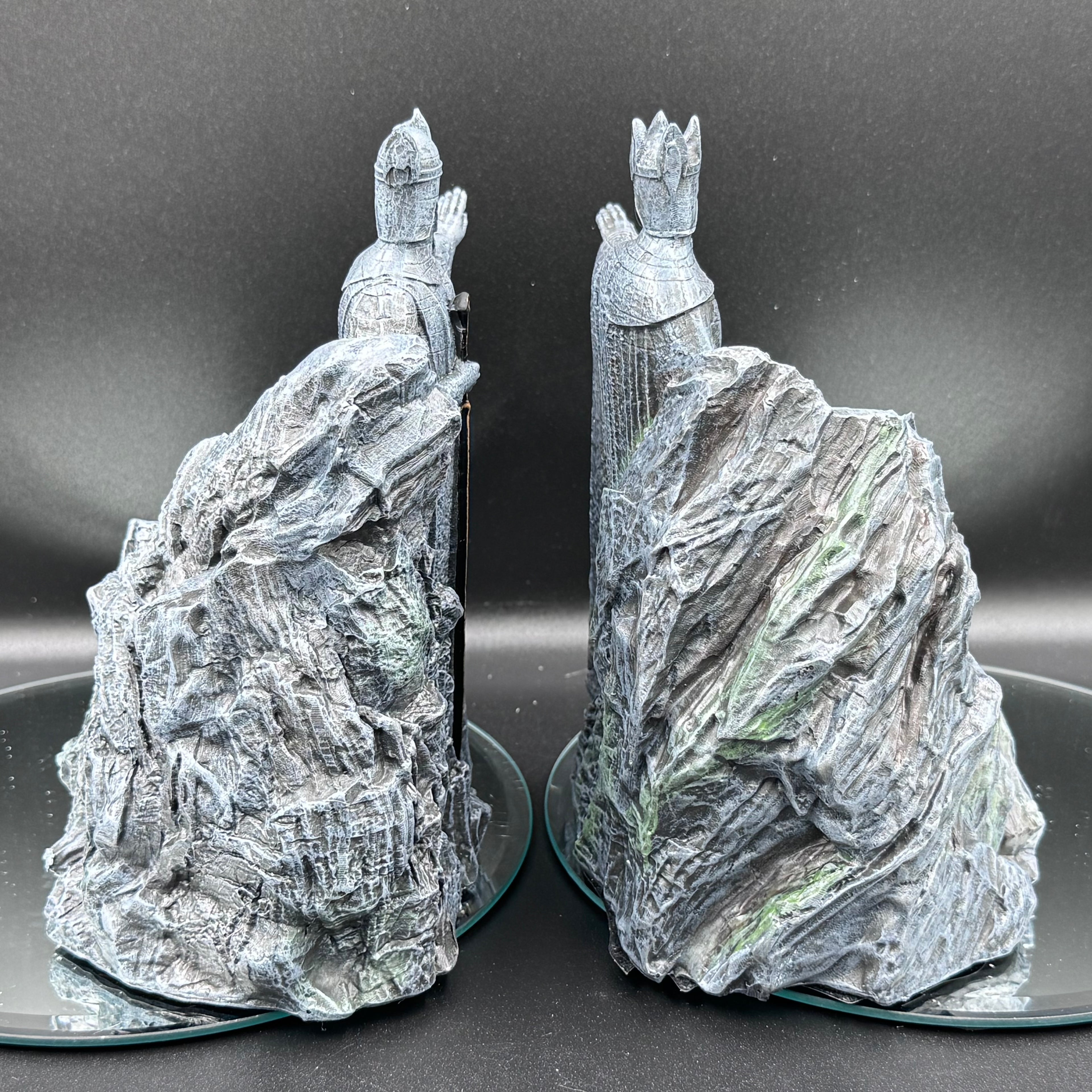 Lord of the Rings Gates of Argonath Bookends 19cm